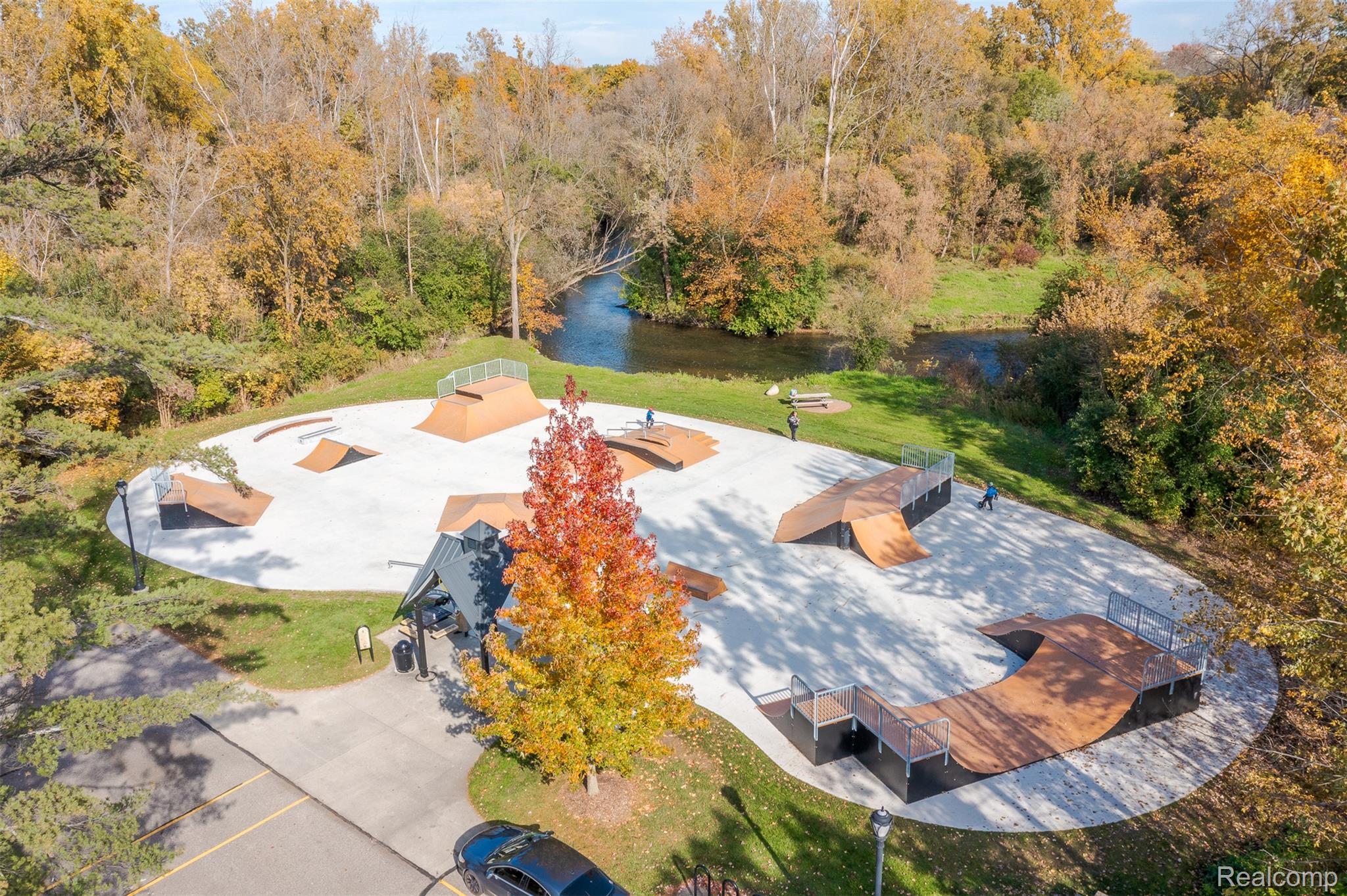 3317 Parkways Boulevard