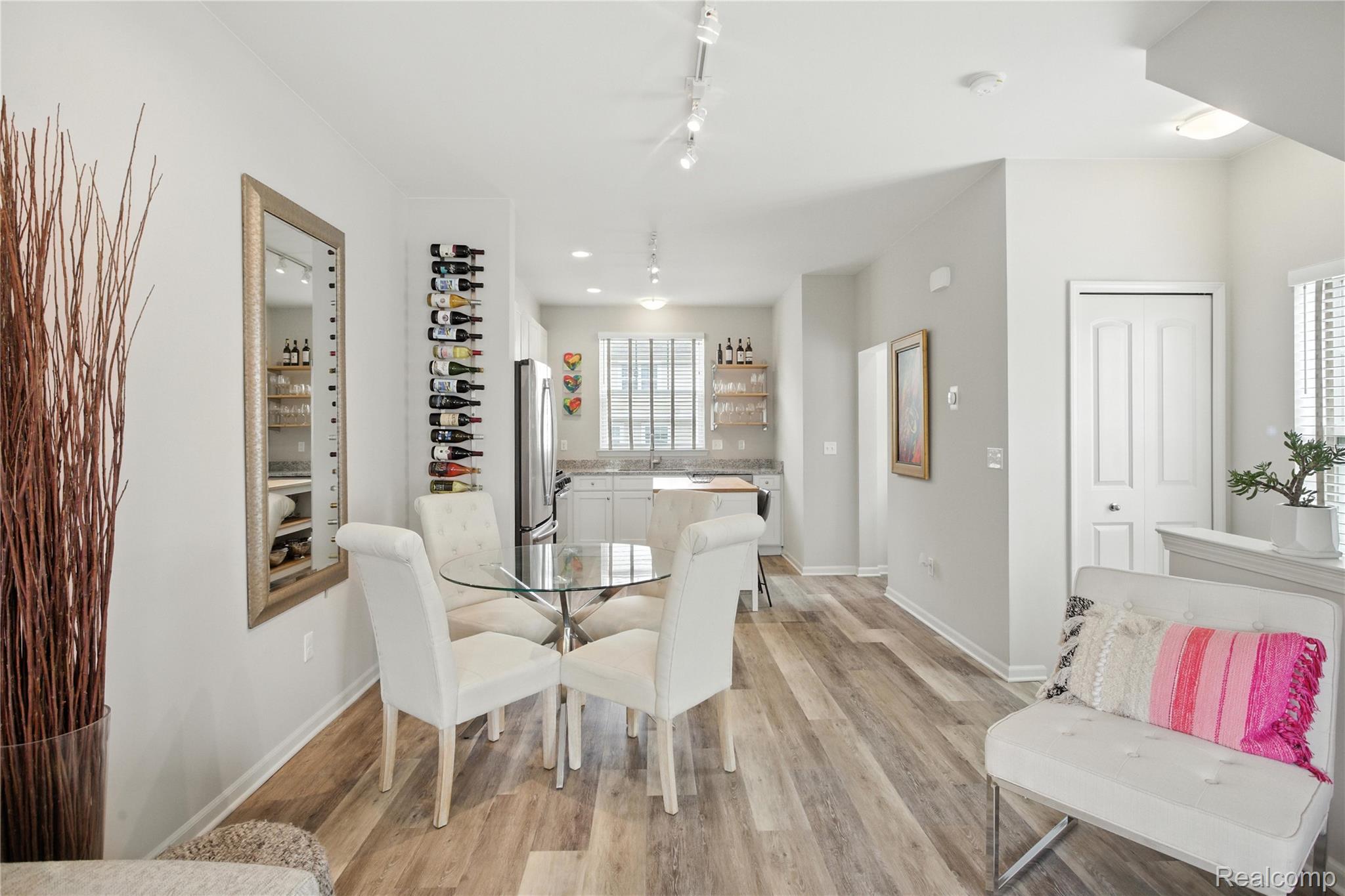 3317 Parkways Boulevard