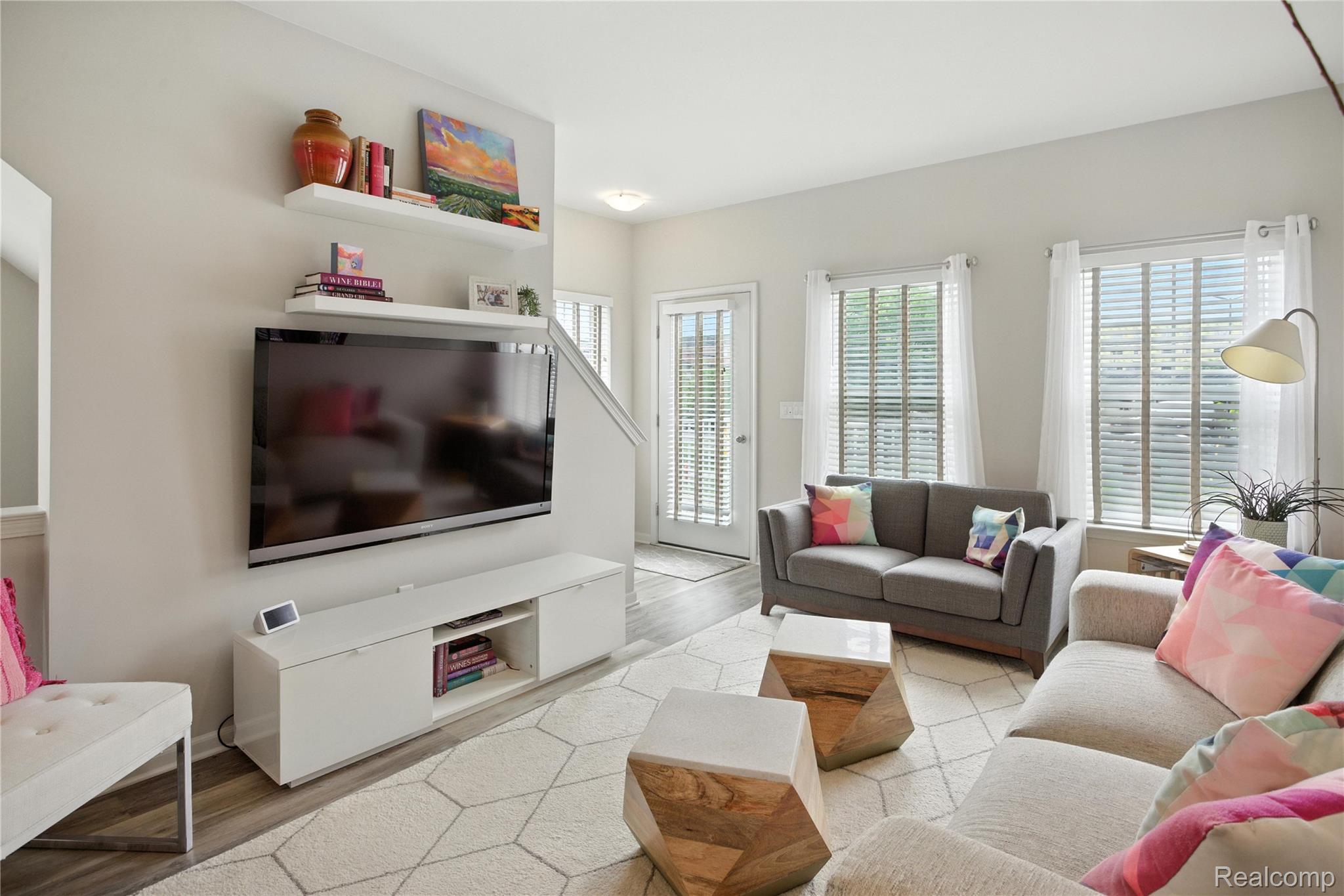 3317 Parkways Boulevard