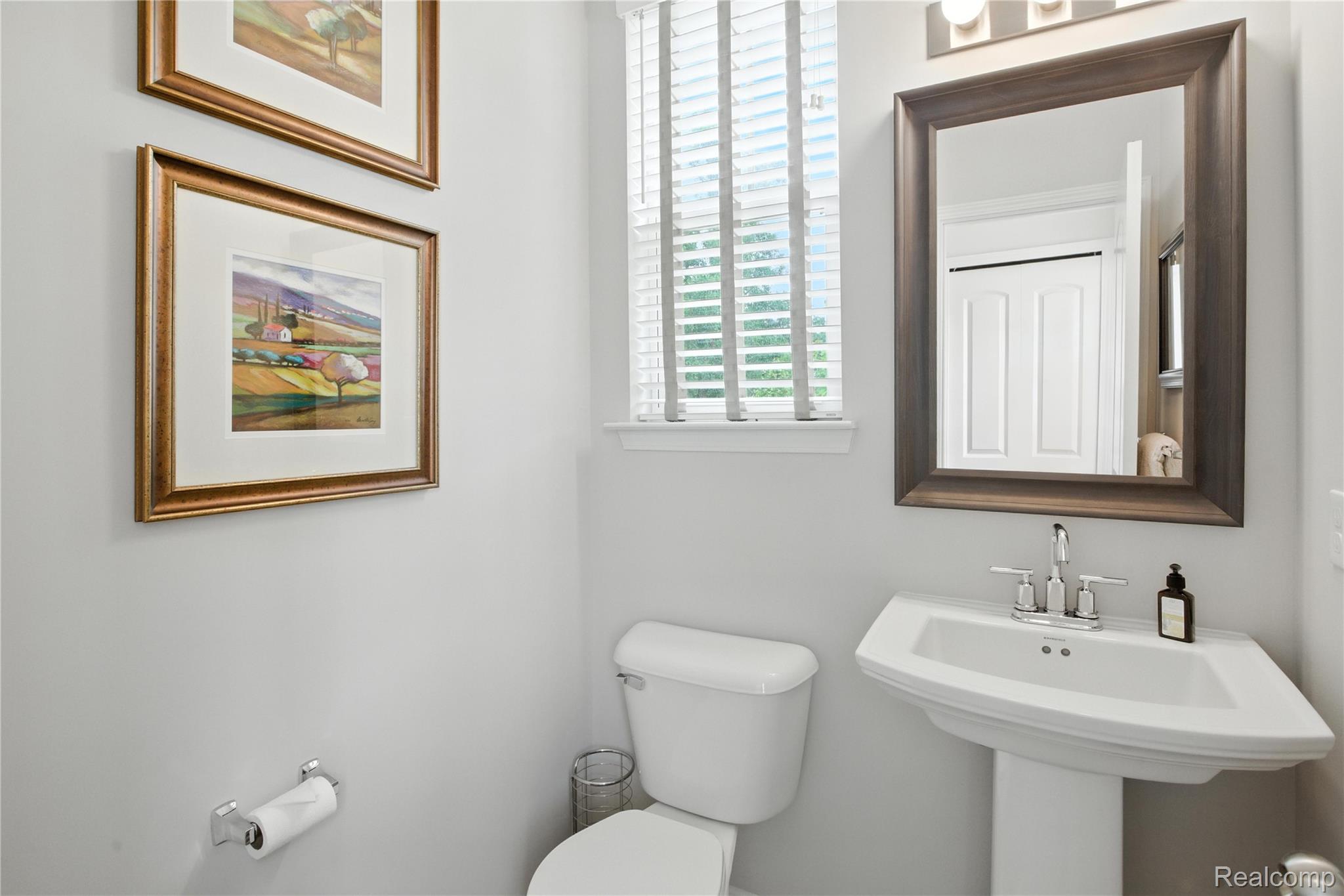 3317 Parkways Boulevard