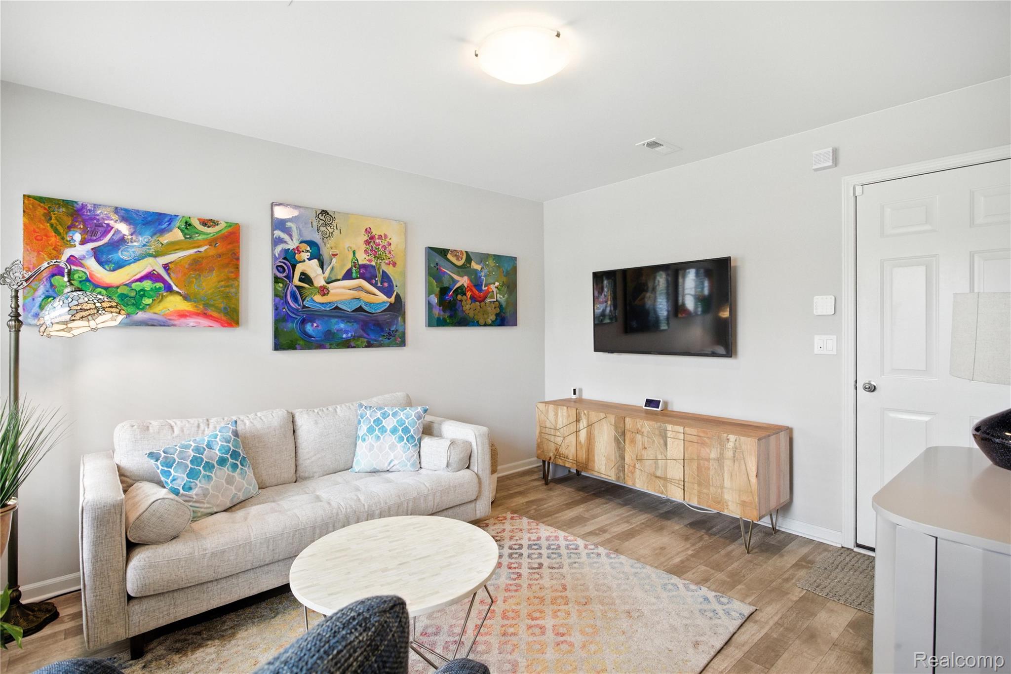 3317 Parkways Boulevard