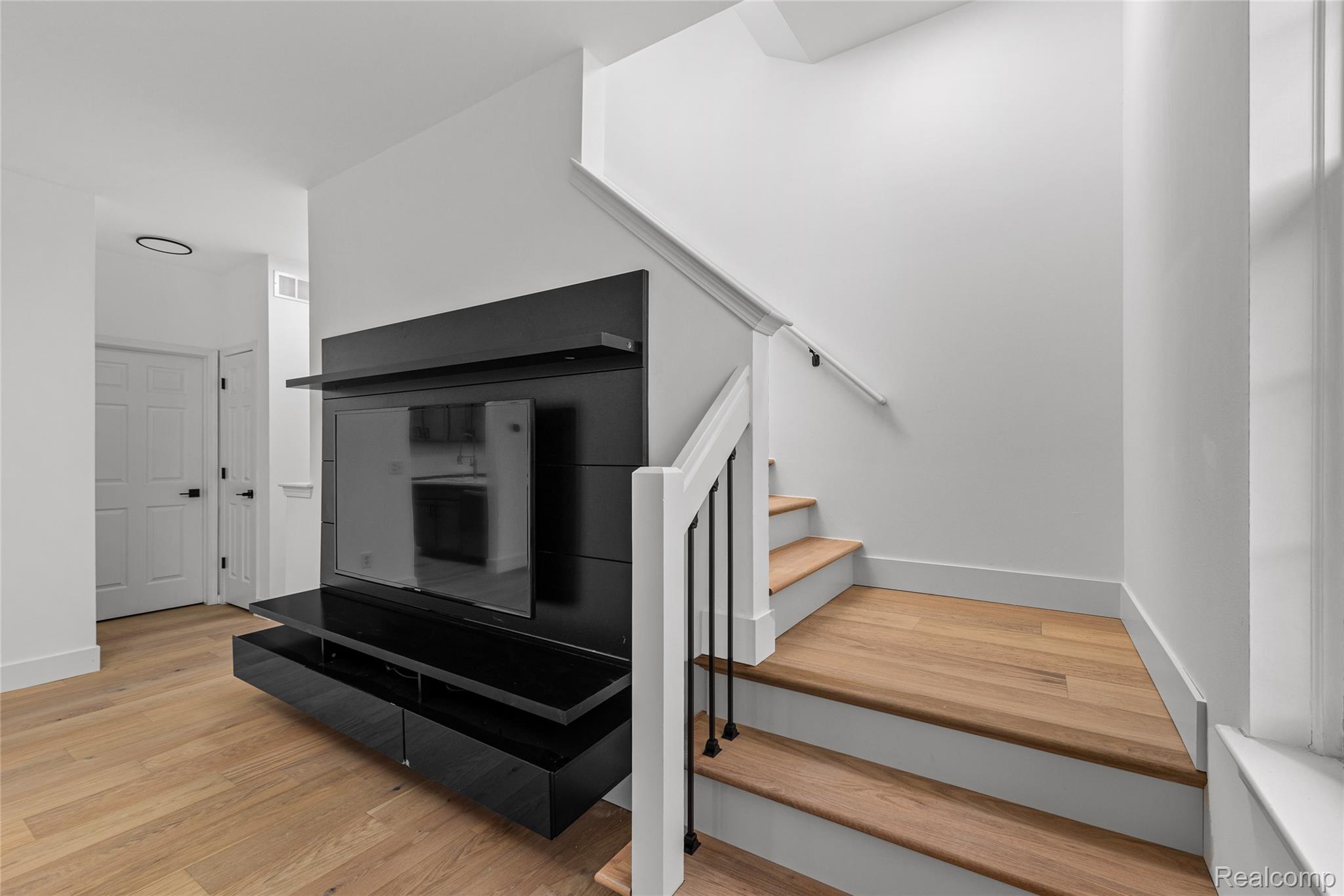 56625 Long Island Drive