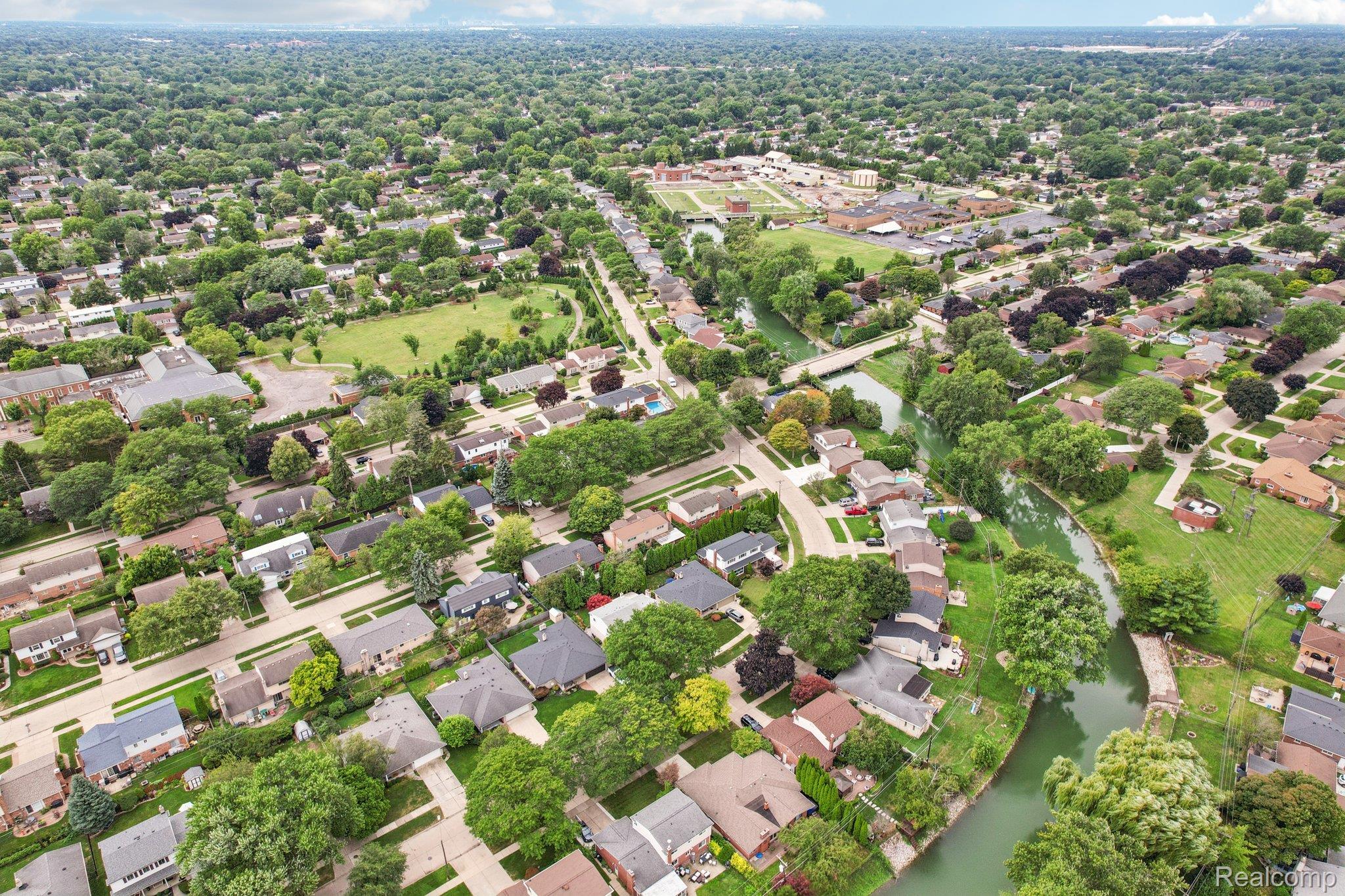 23233 Robert John Street