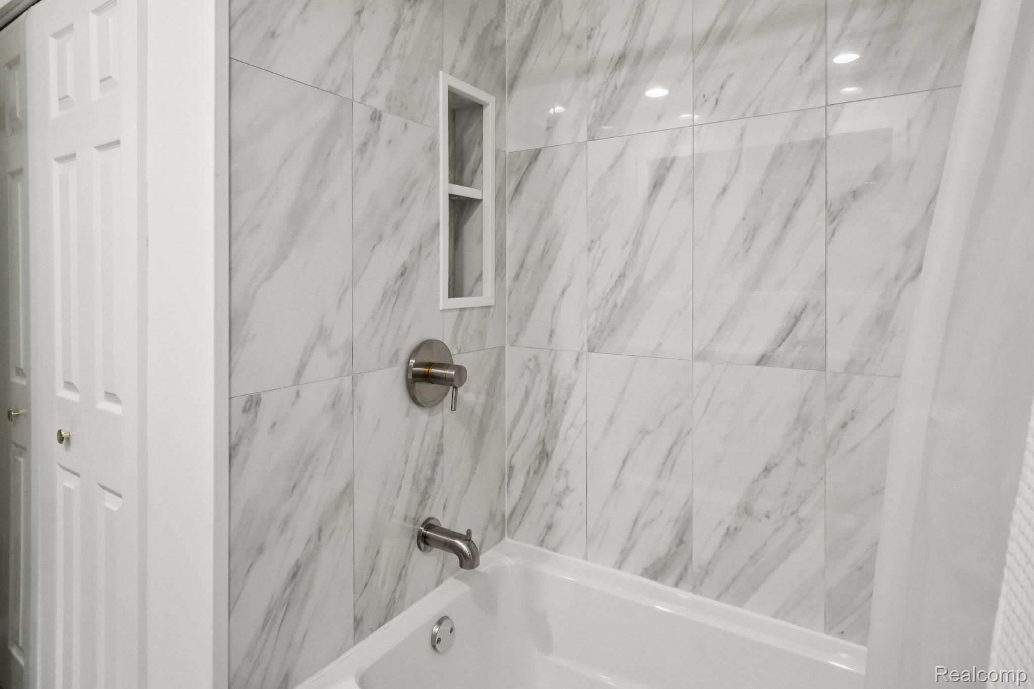 23233 Robert John Street