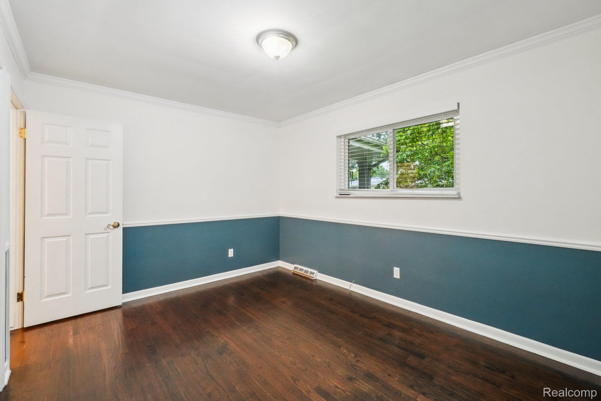 23233 Robert John Street