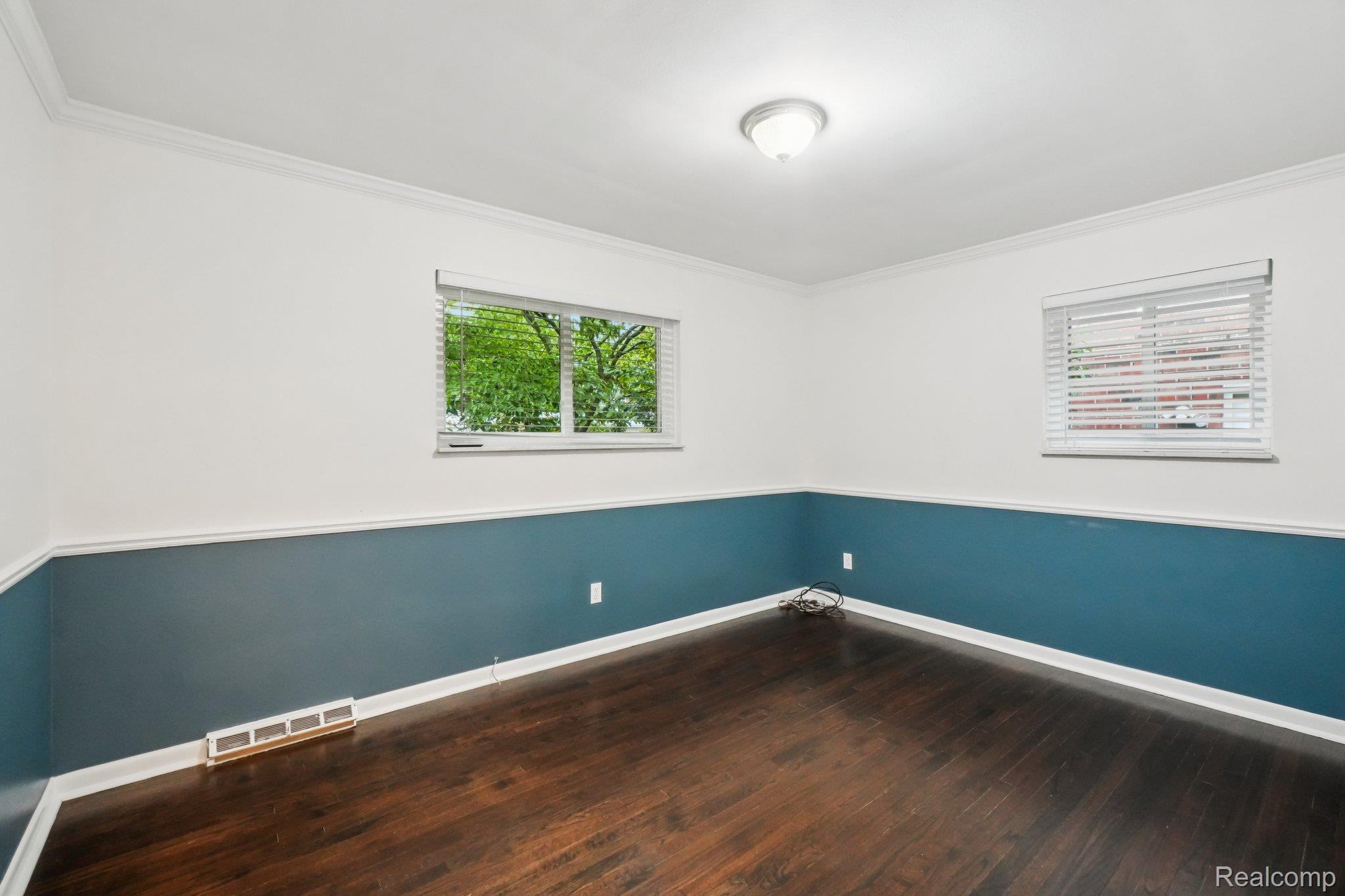 23233 Robert John Street