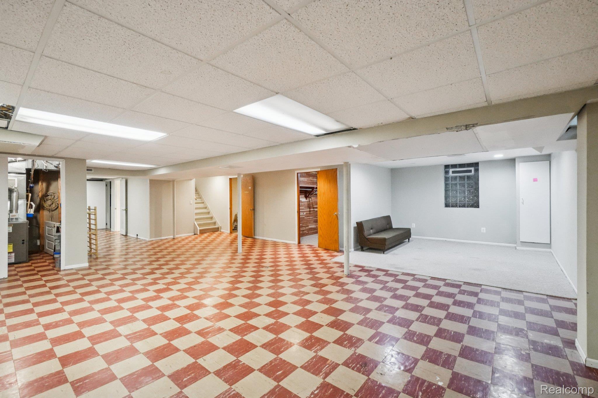 23233 Robert John Street