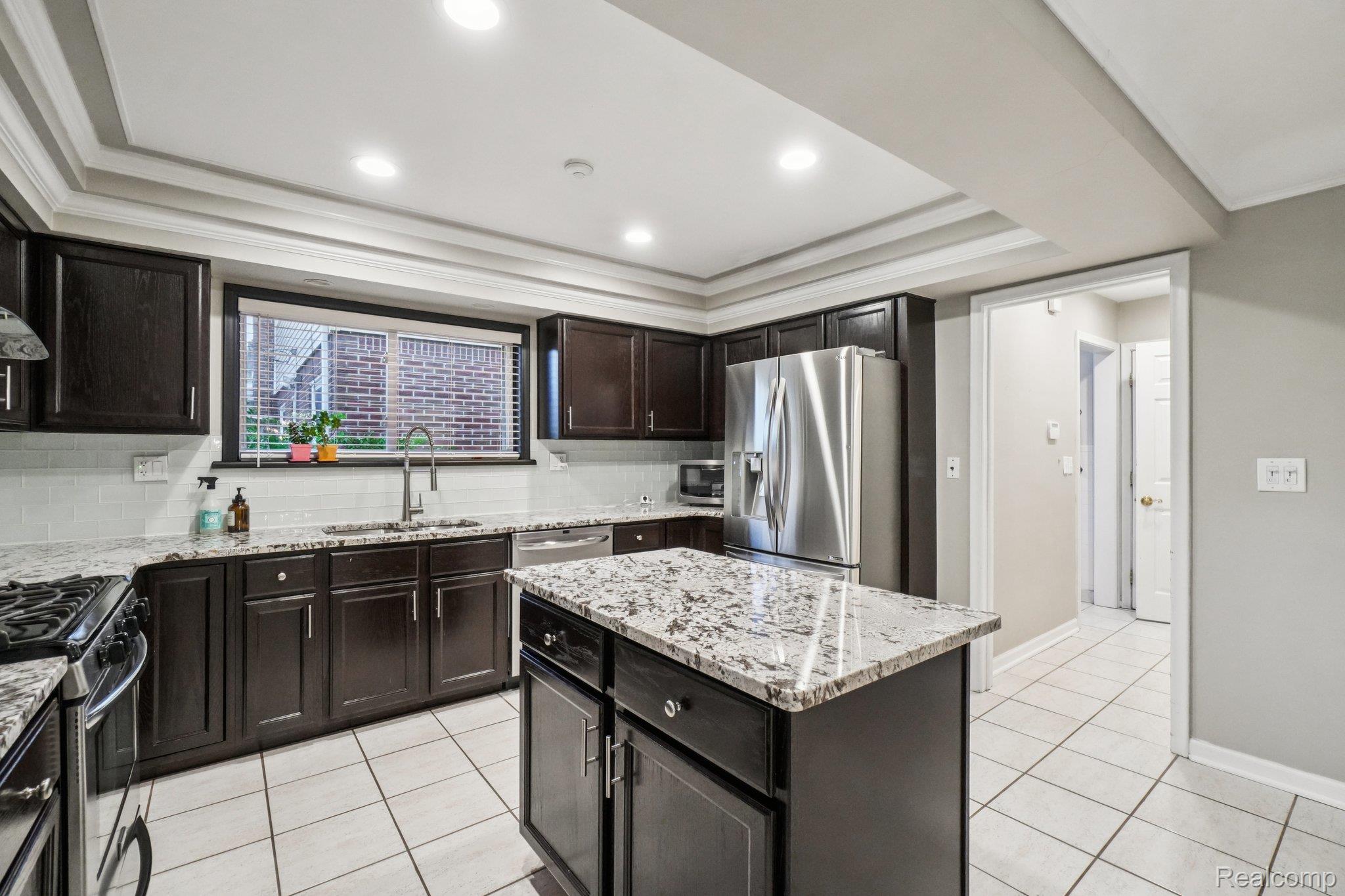 23233 Robert John Street