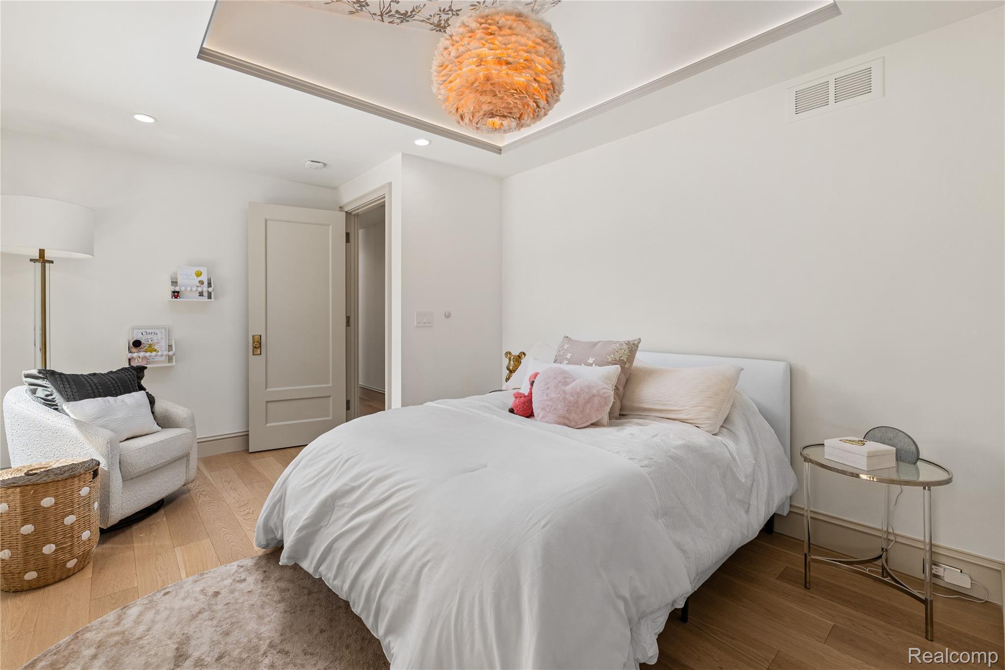 4806 Walnut Lake Road