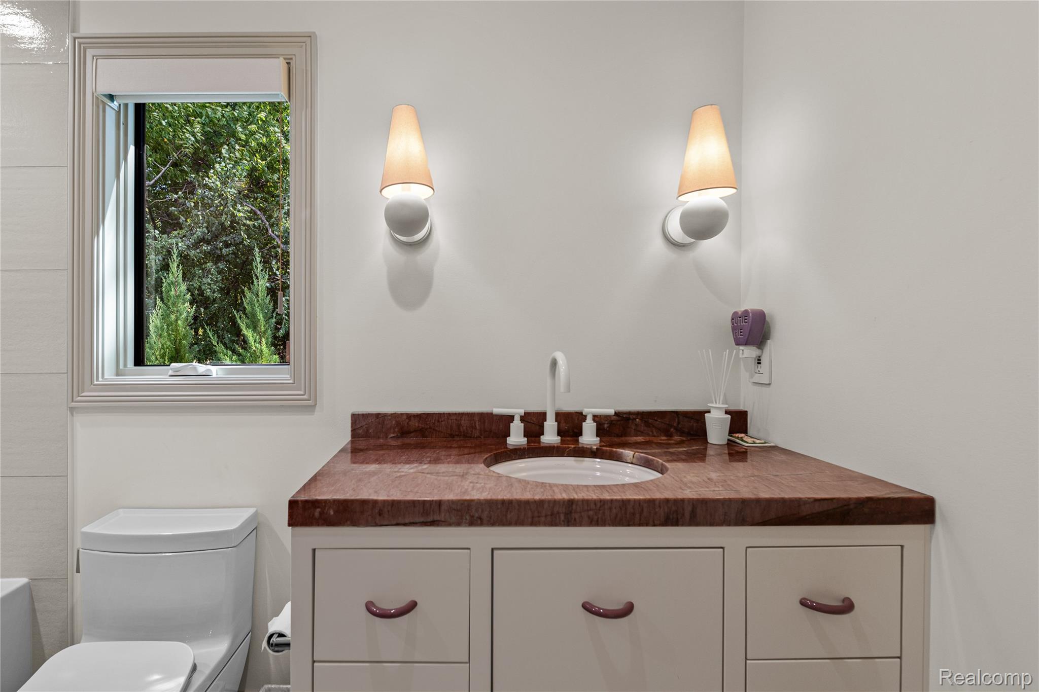 4806 Walnut Lake Road