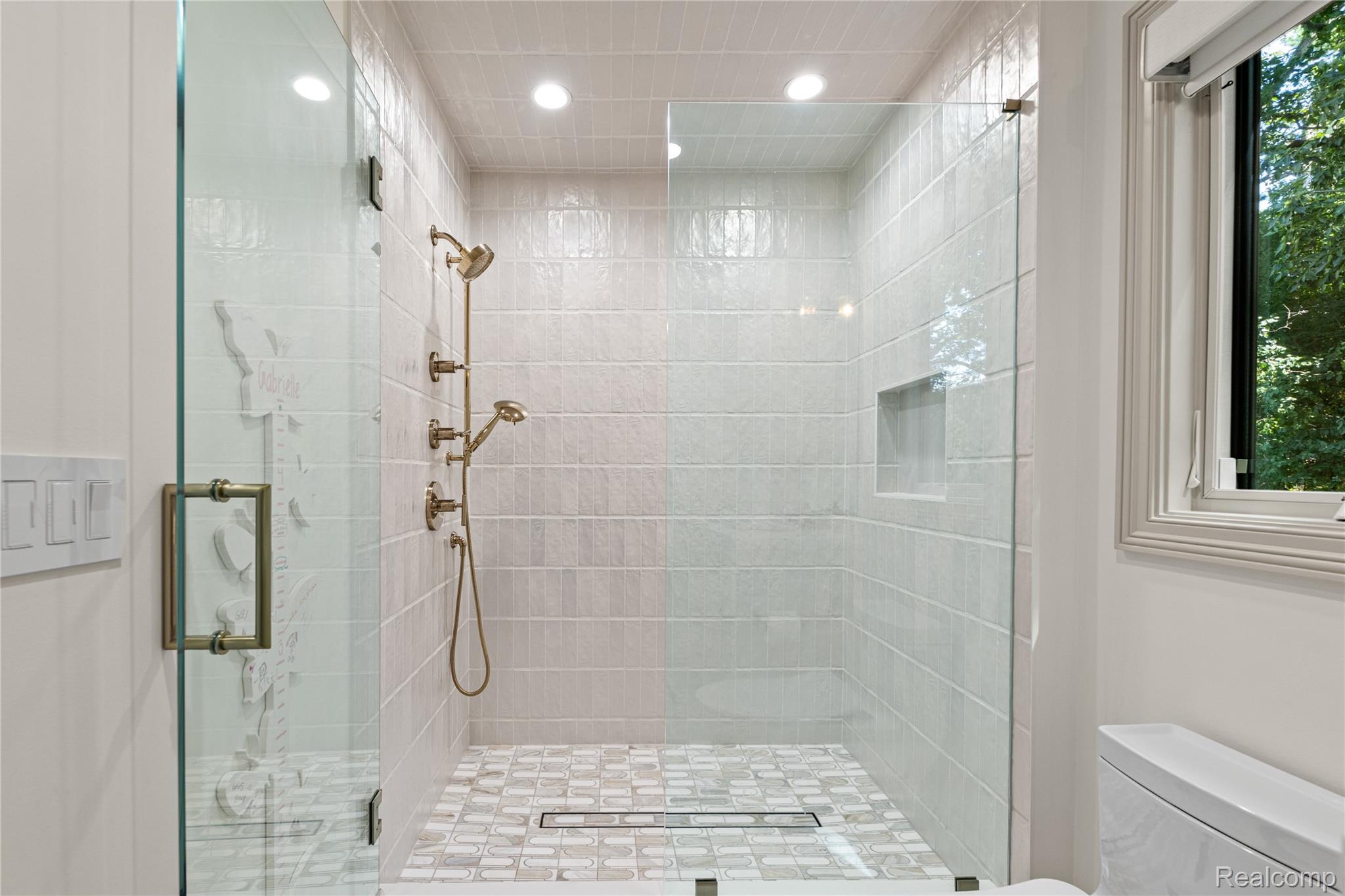 4806 Walnut Lake Road