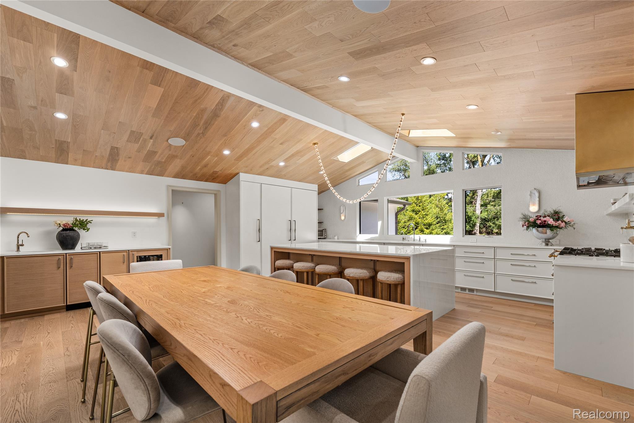 4806 Walnut Lake Road