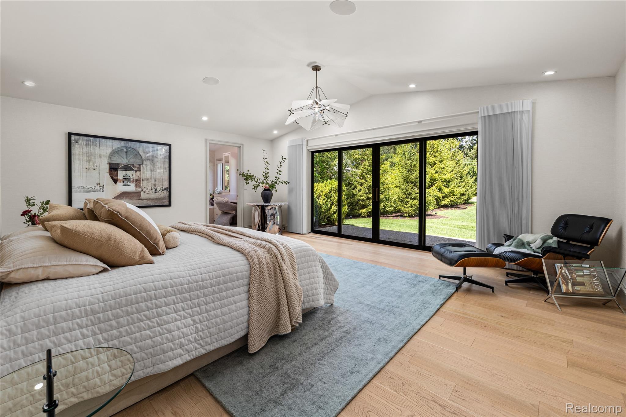 4806 Walnut Lake Road