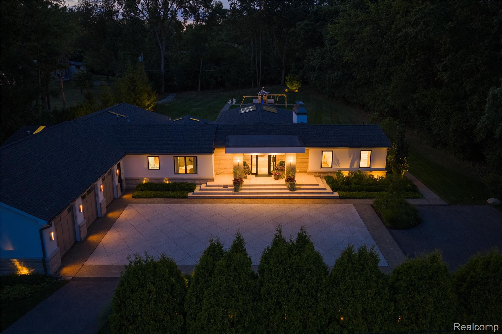 4806 Walnut Lake Road