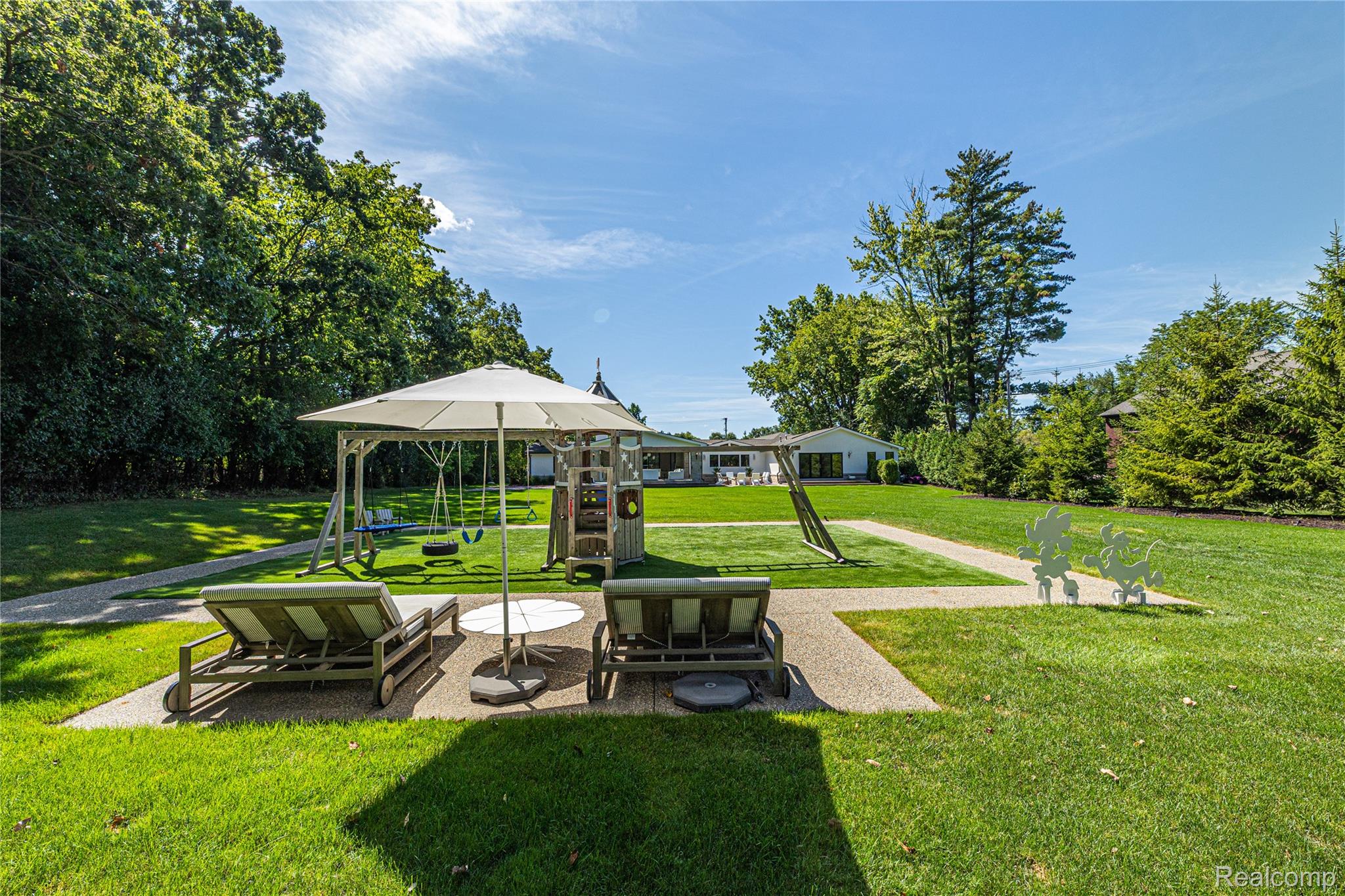 4806 Walnut Lake Road