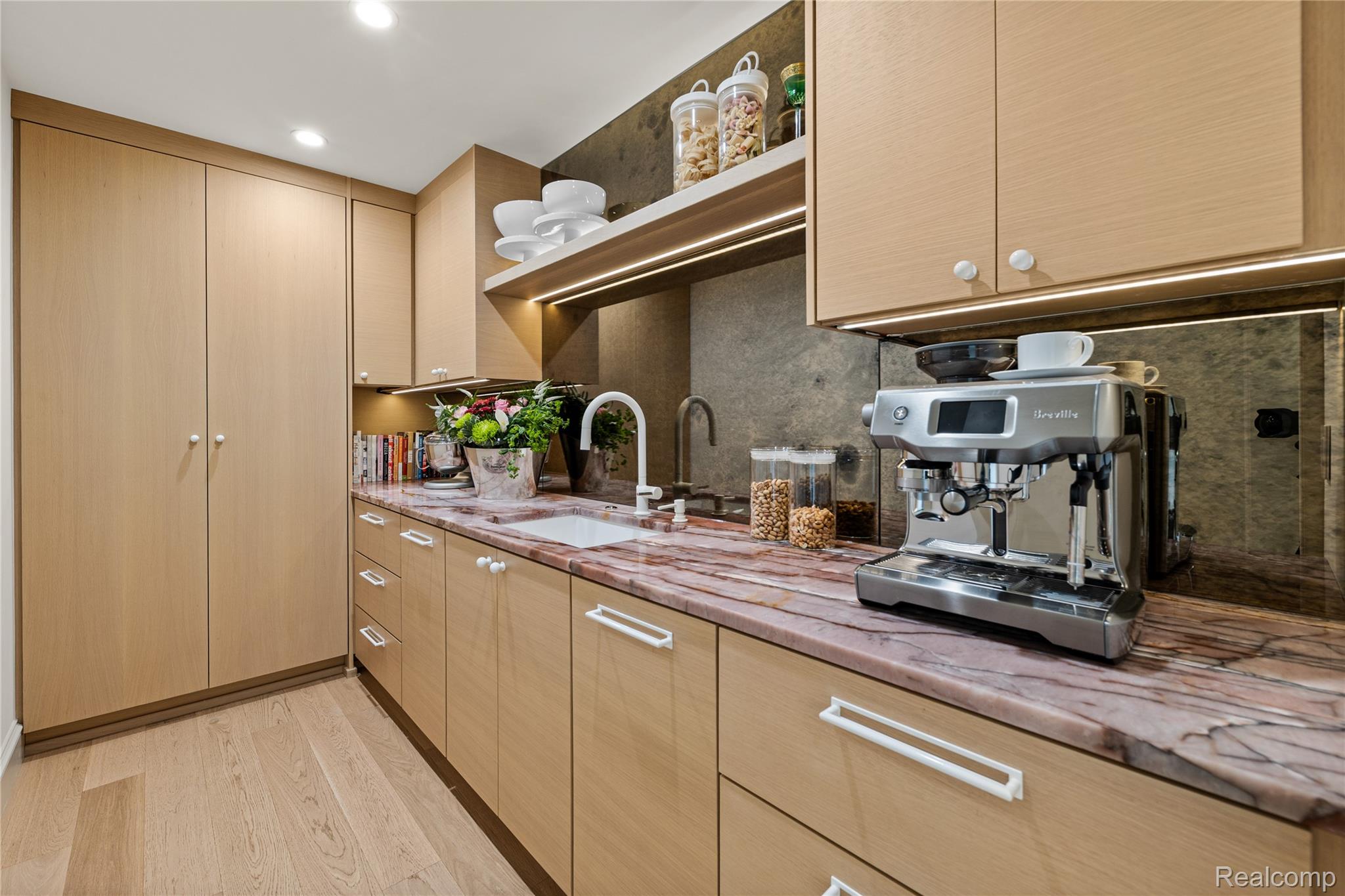 4806 Walnut Lake Road