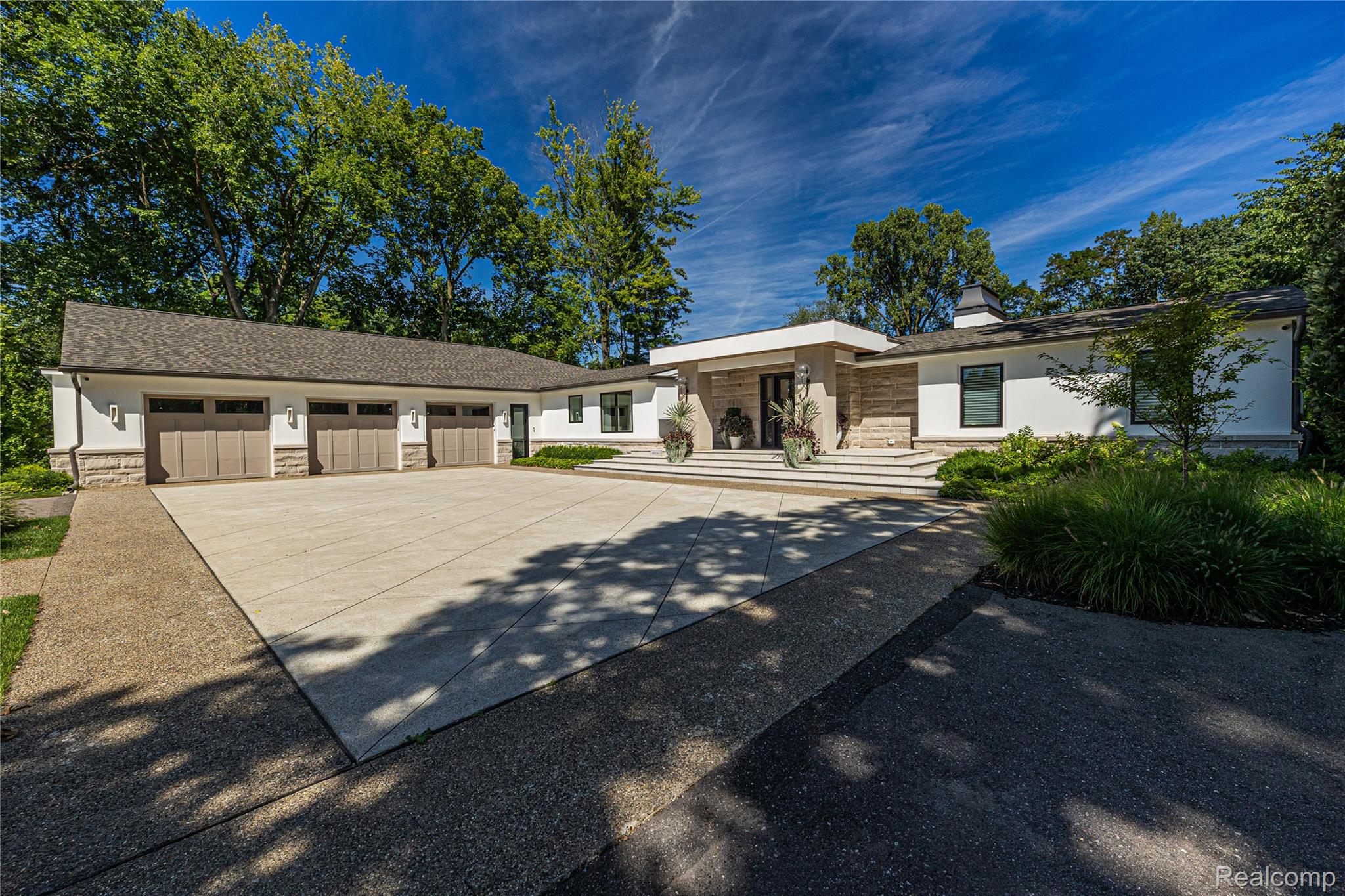 4806 Walnut Lake Road