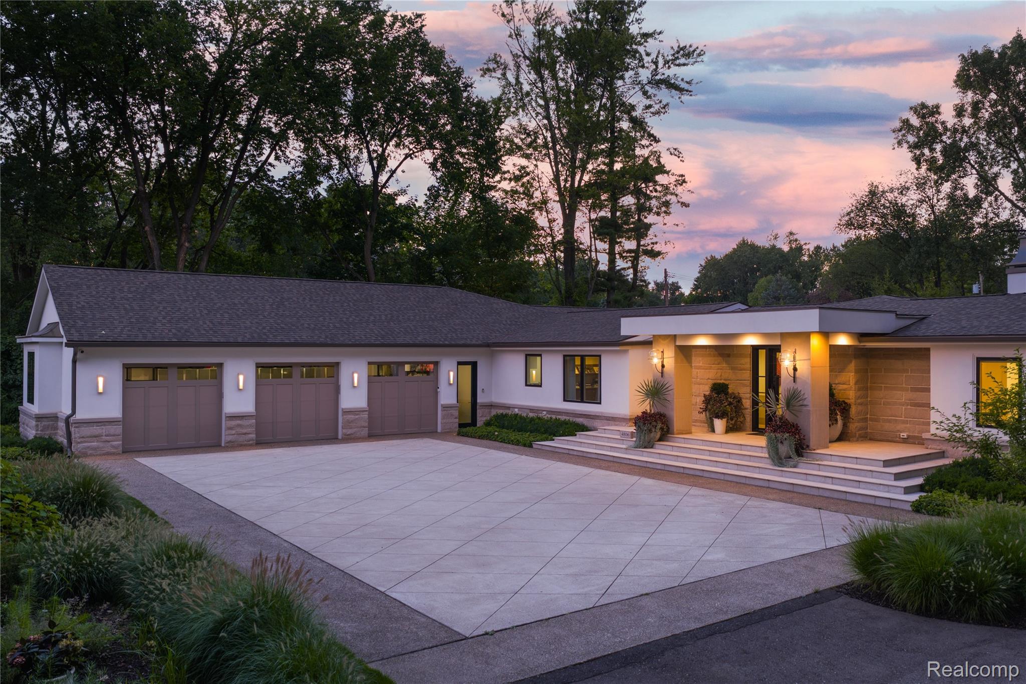 4806 Walnut Lake Road