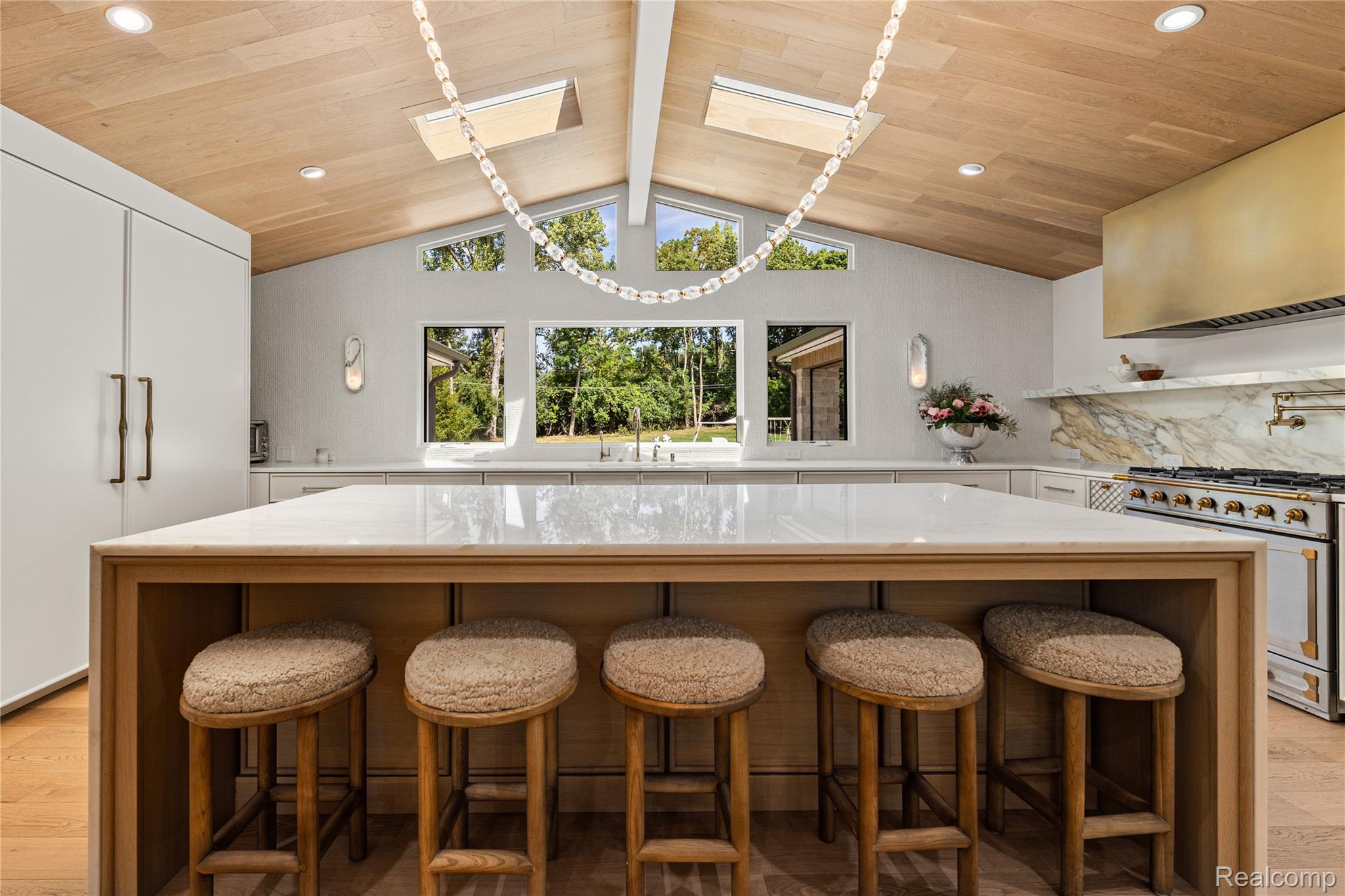 4806 Walnut Lake Road