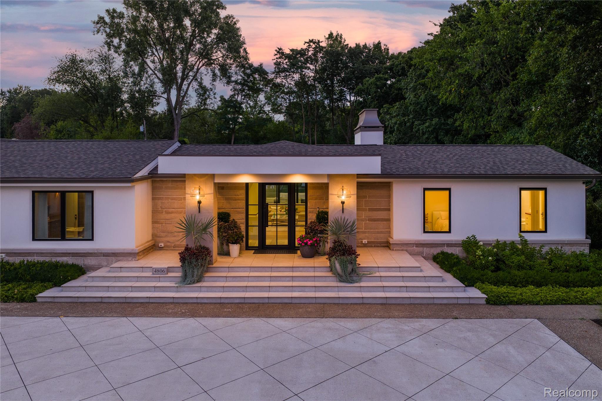 4806 Walnut Lake Road