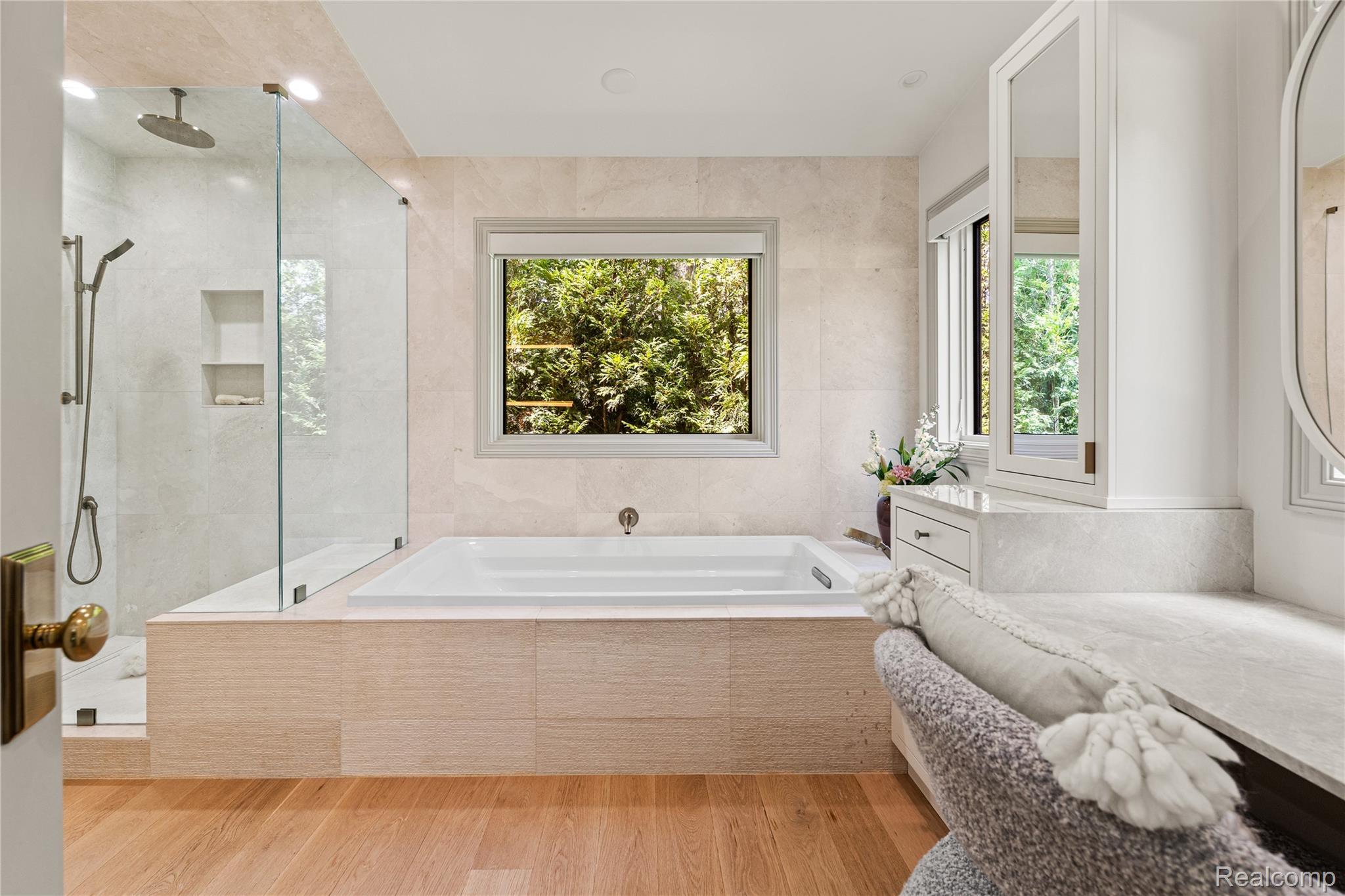 4806 Walnut Lake Road