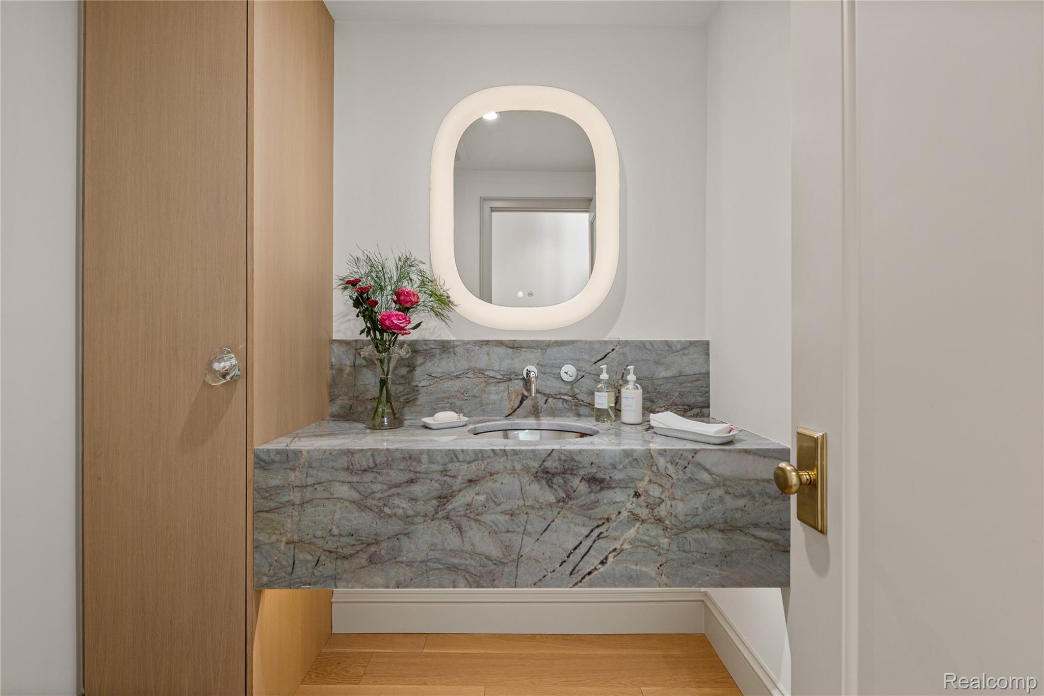 4806 Walnut Lake Road