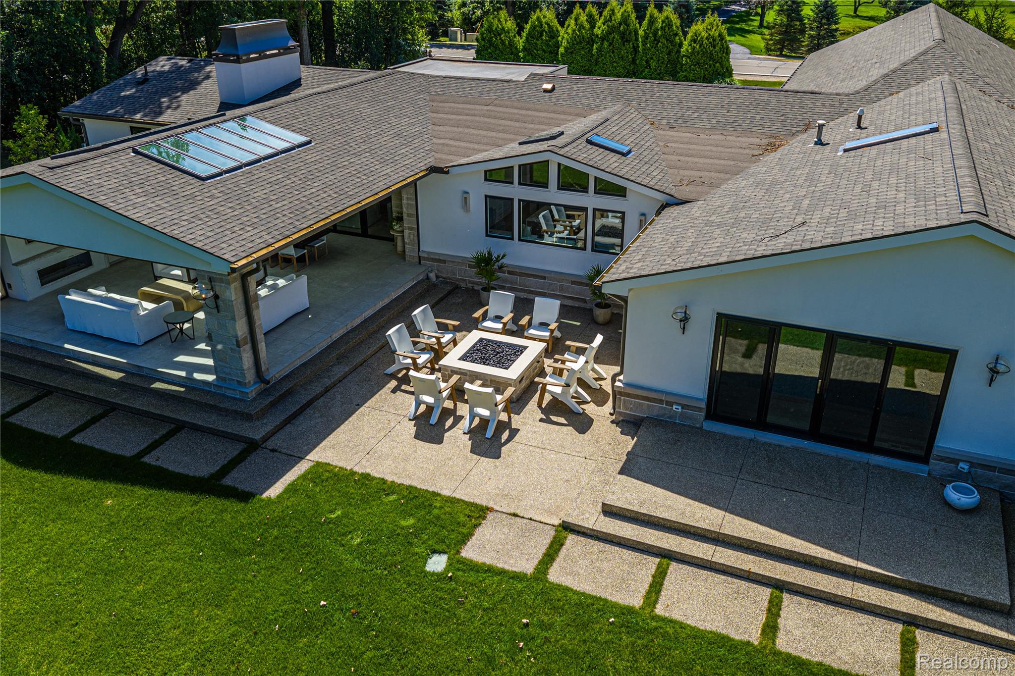 4806 Walnut Lake Road