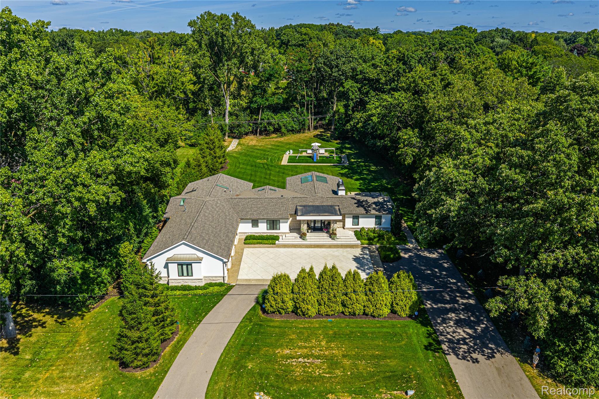 4806 Walnut Lake Road