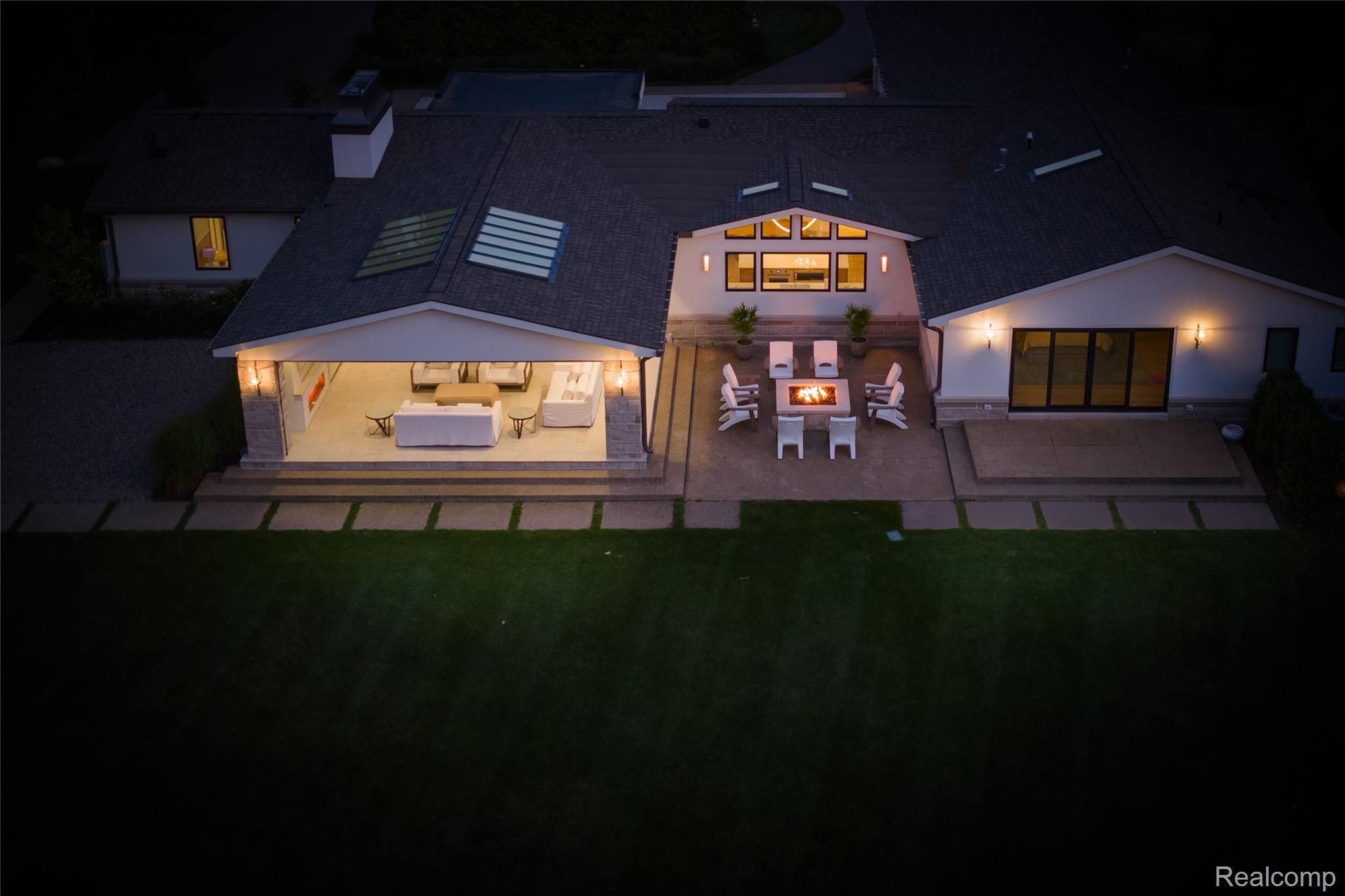 4806 Walnut Lake Road