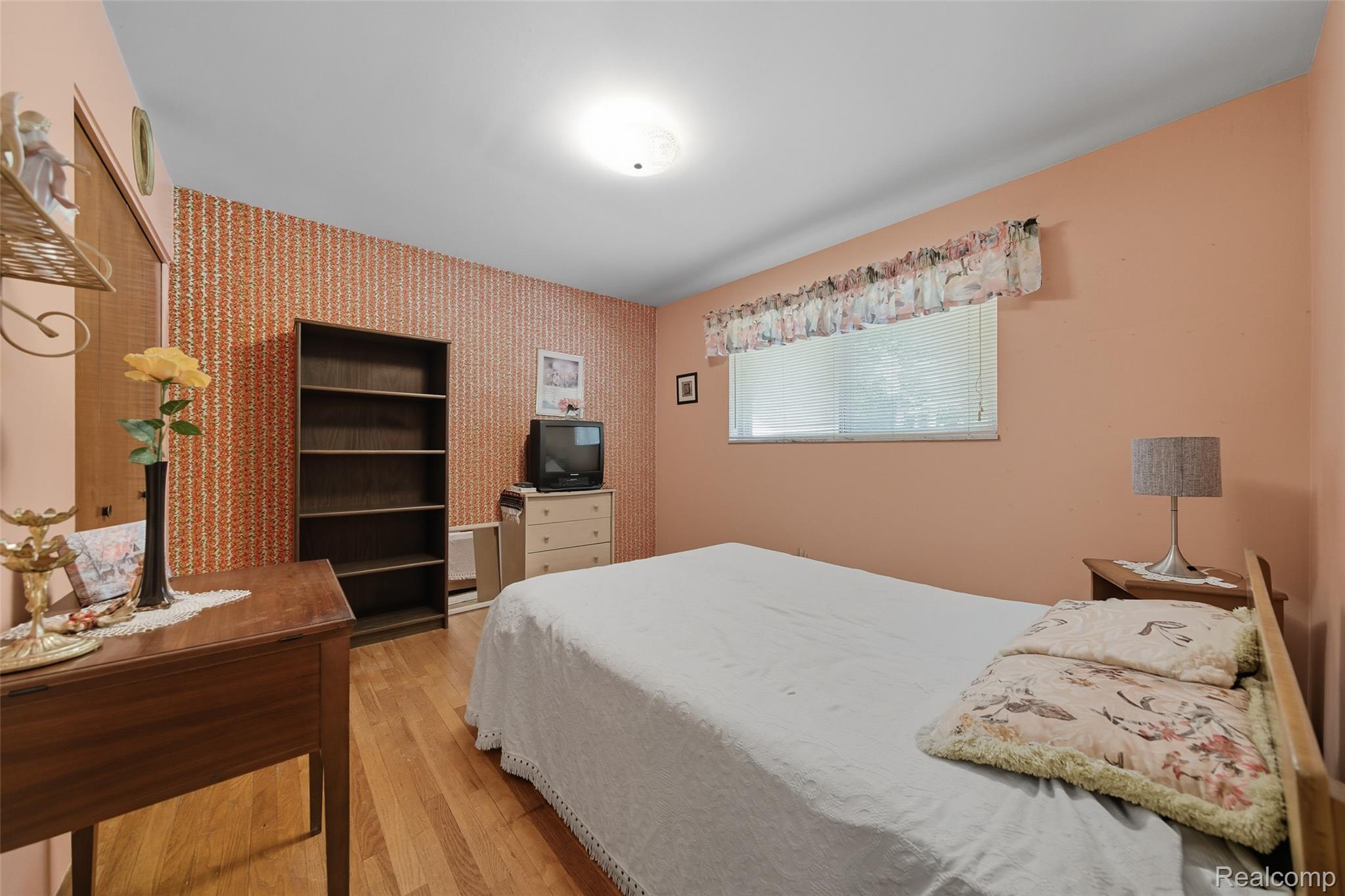 28570 Norwood Avenue