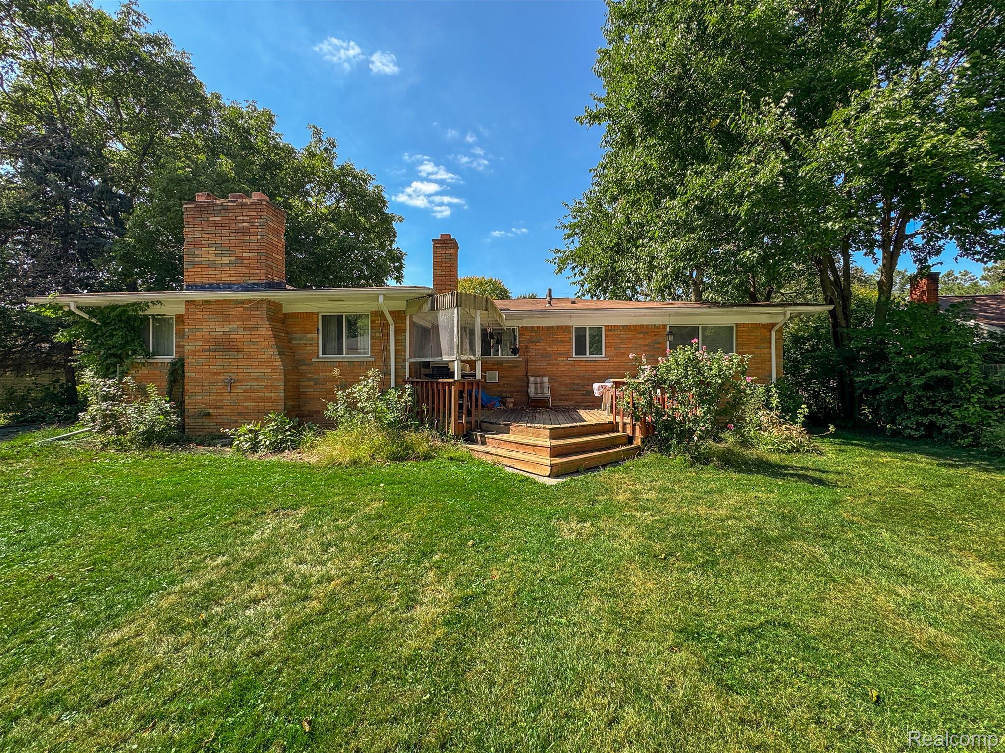 28570 Norwood Avenue