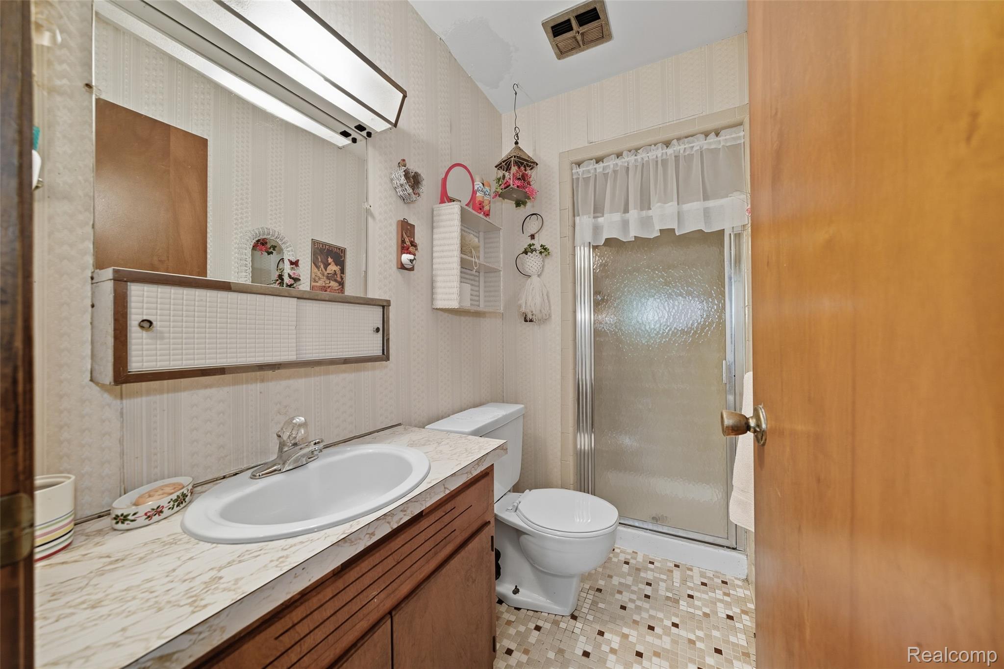 28570 Norwood Avenue