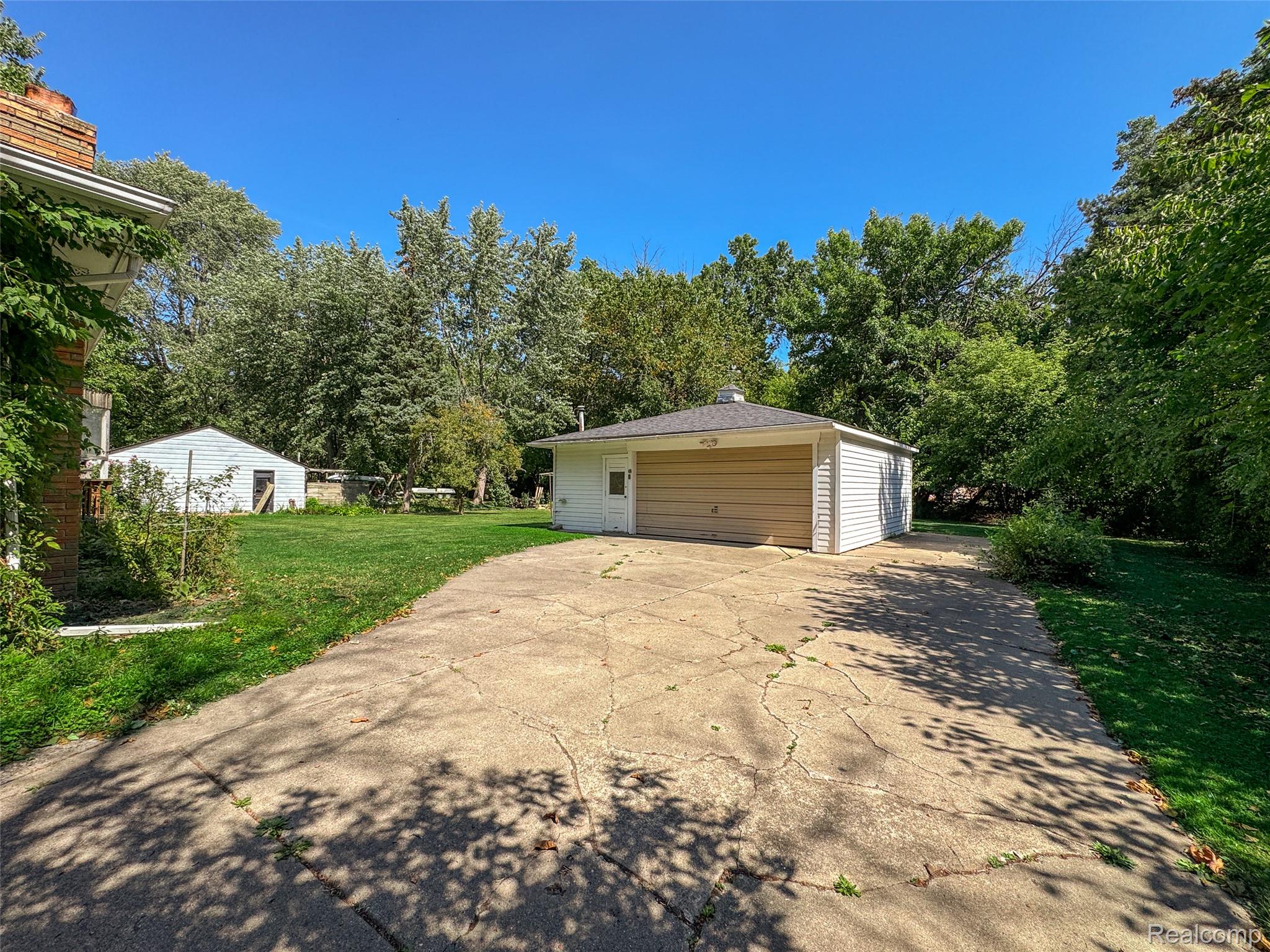 28570 Norwood Avenue