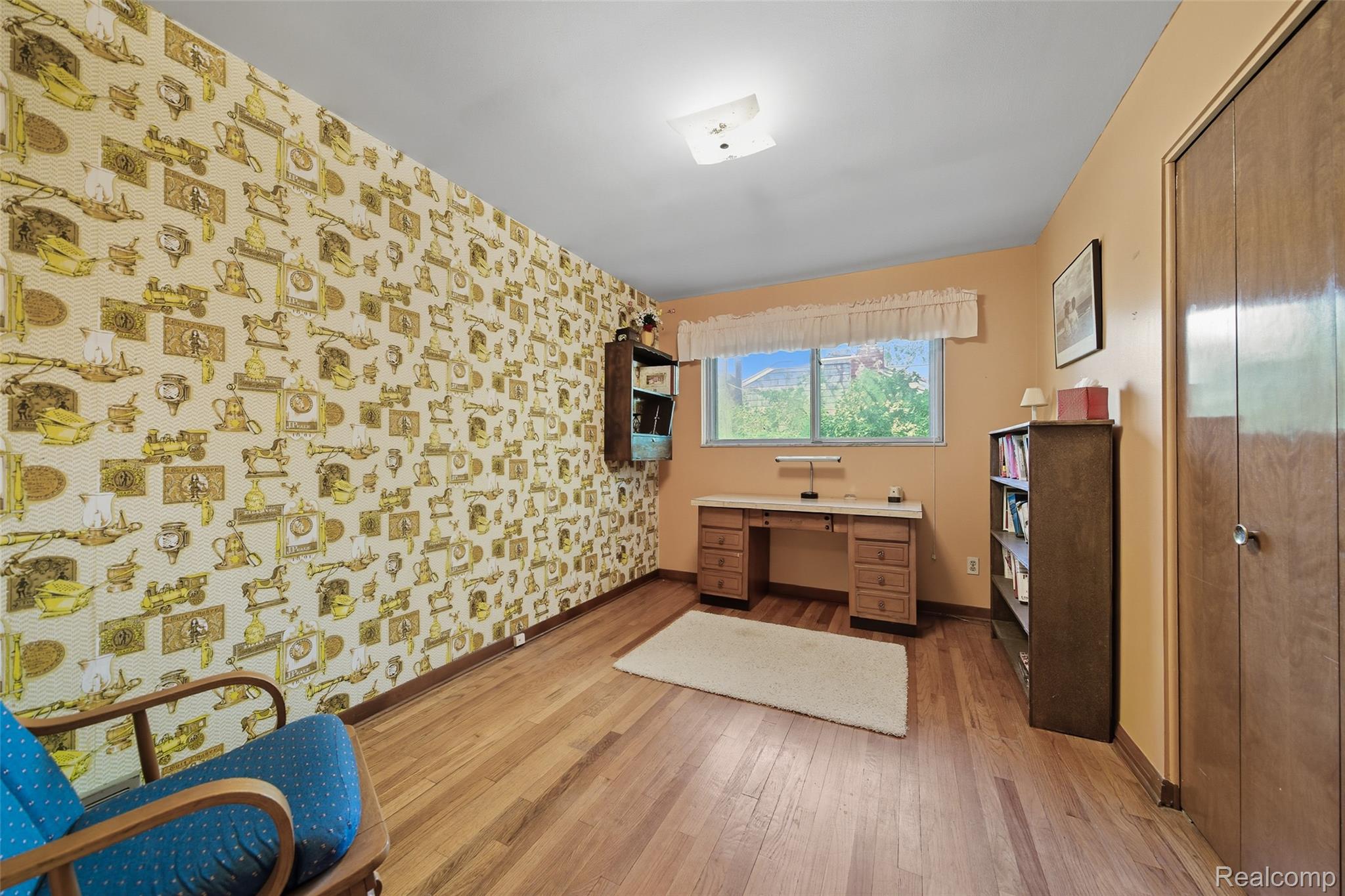 28570 Norwood Avenue