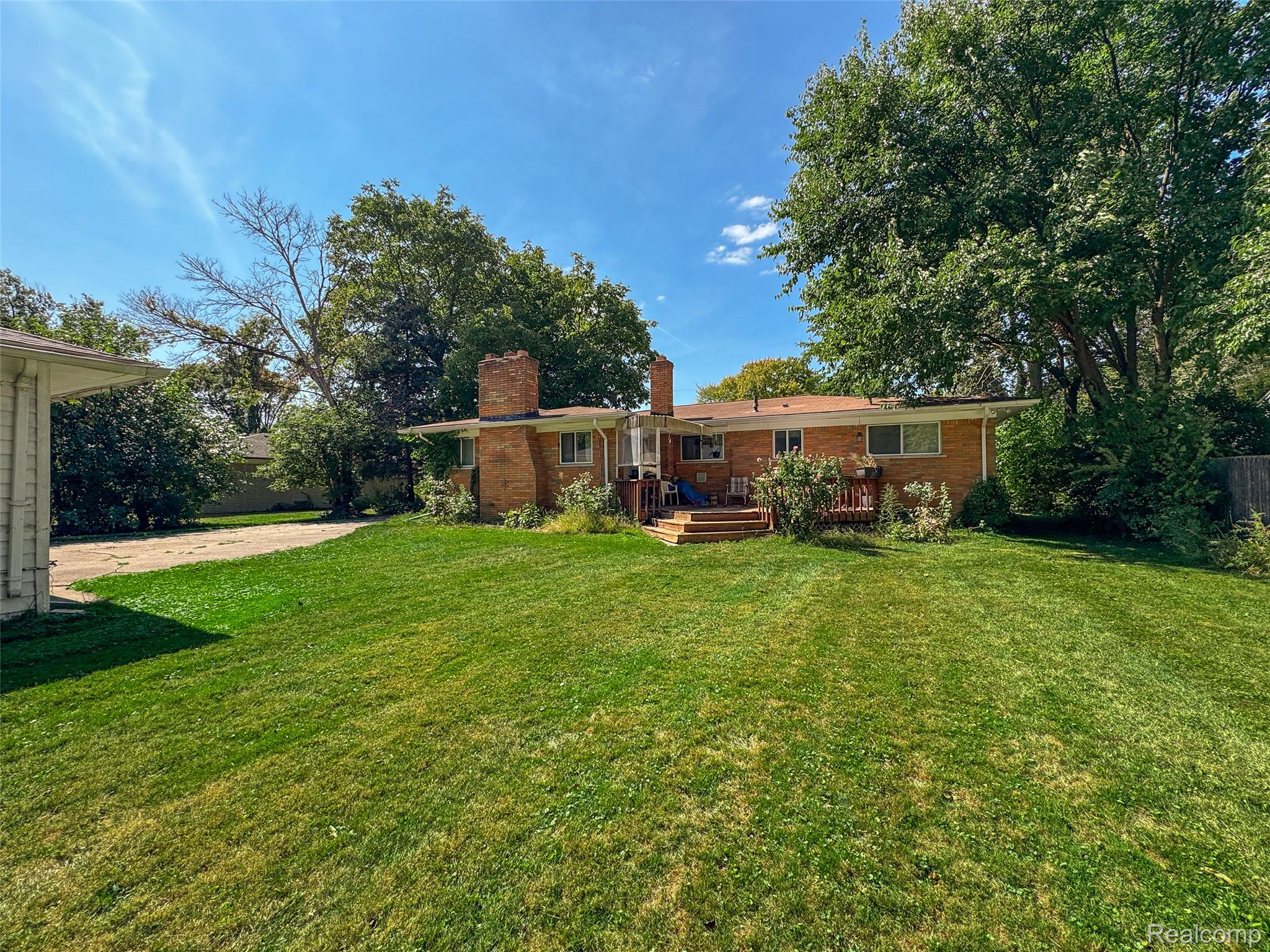 28570 Norwood Avenue