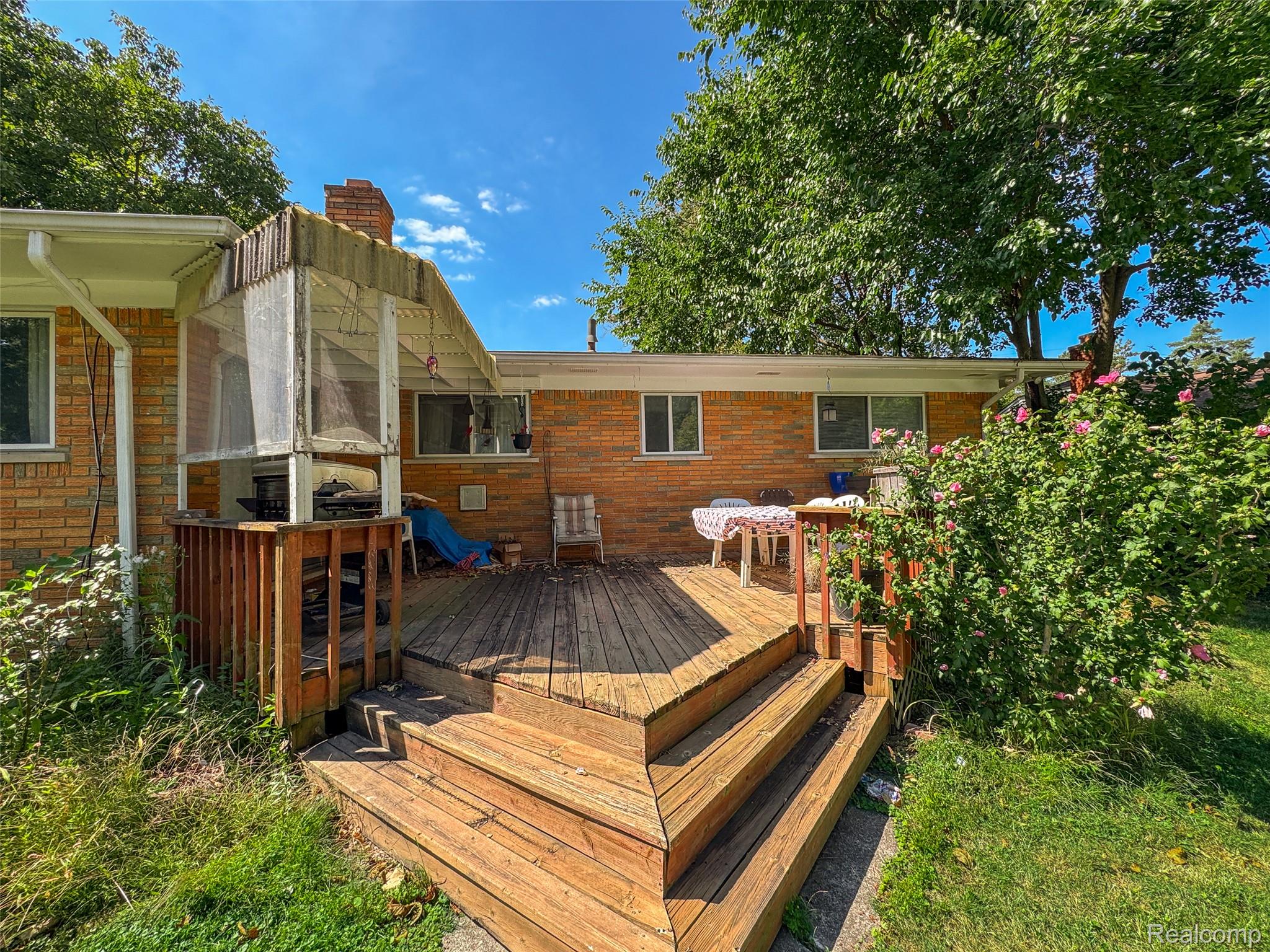 28570 Norwood Avenue