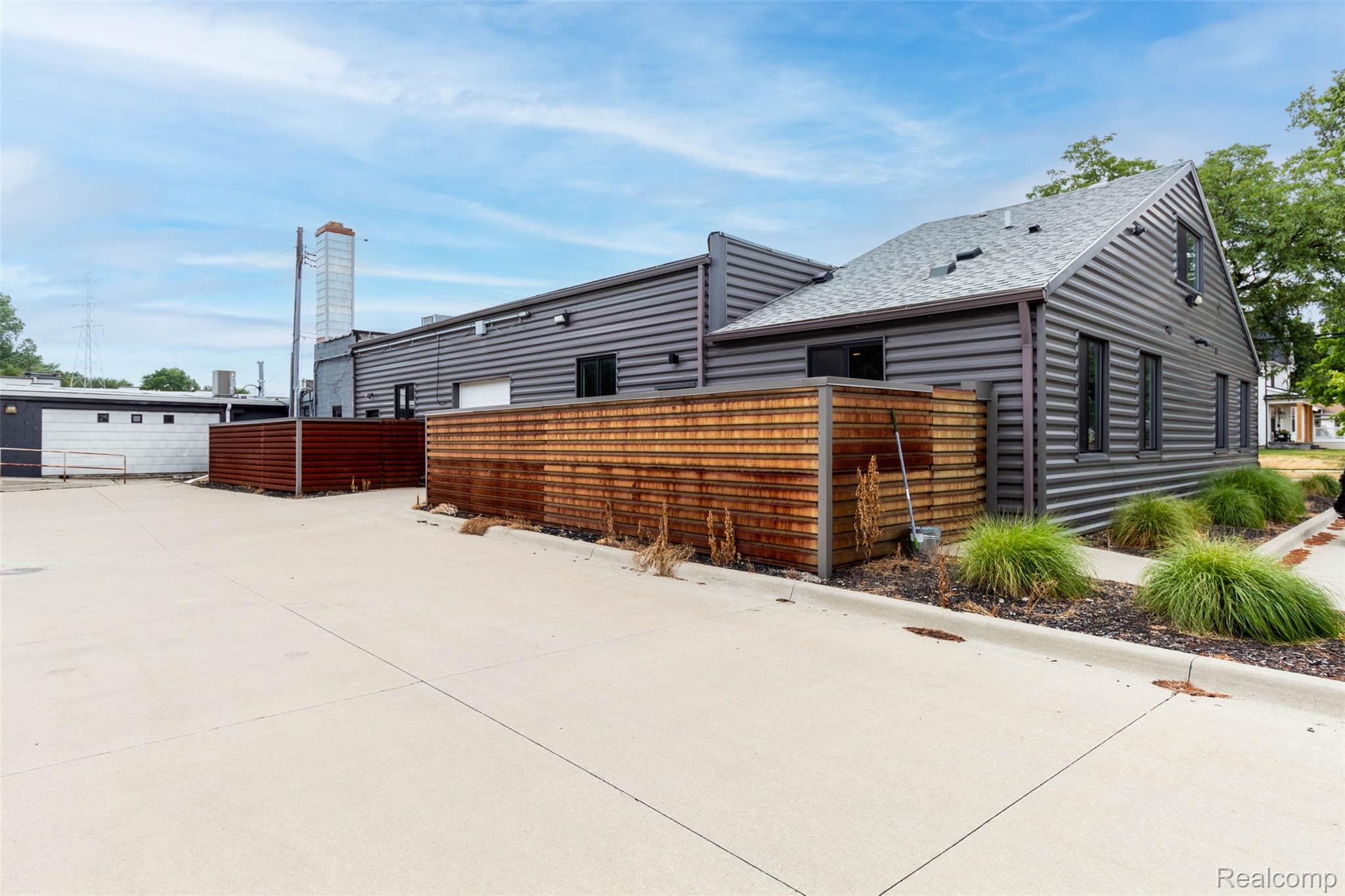 1300 Batavia Avenue 1