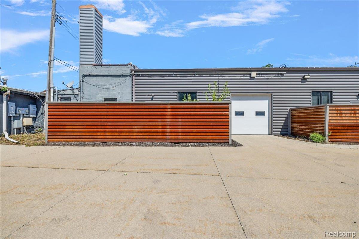 1300 Batavia Avenue 2