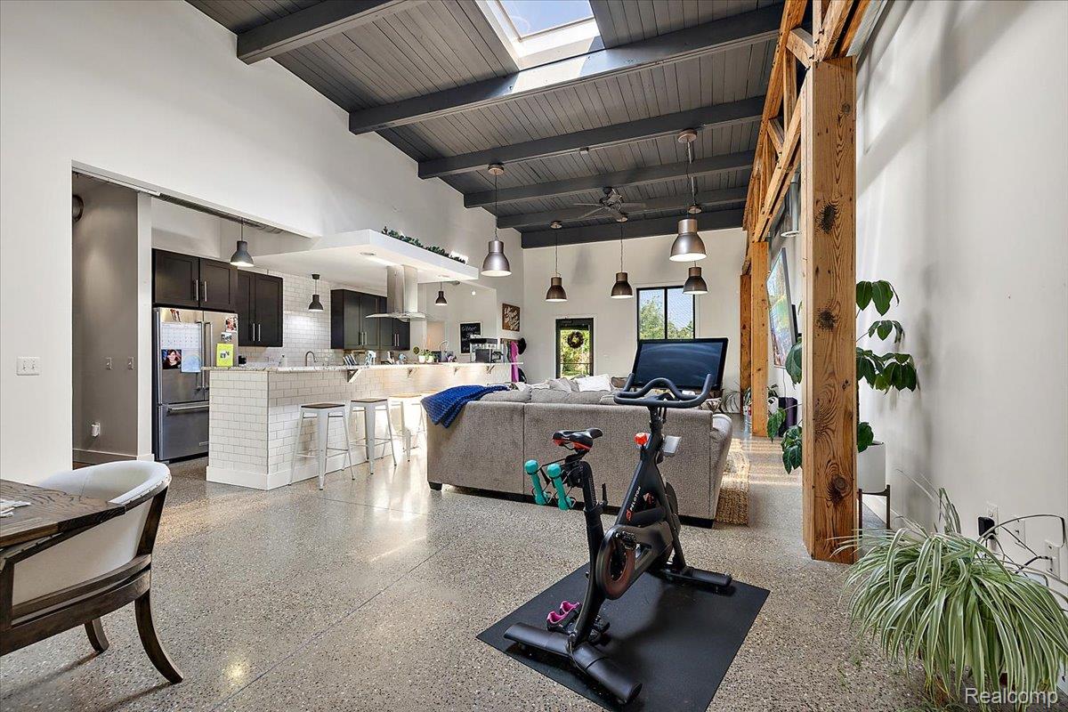 1300 Batavia Avenue 2