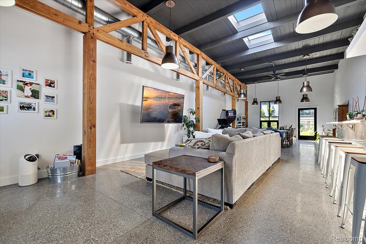 1300 Batavia Avenue 2