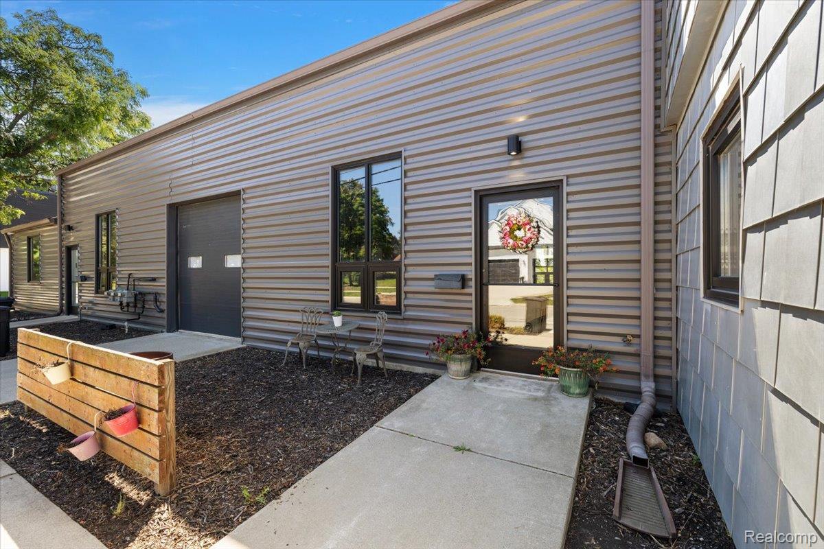 1300 Batavia Avenue 2