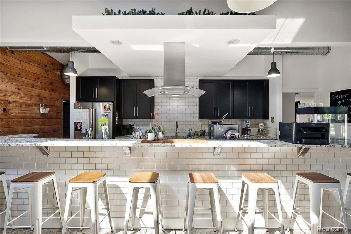 1300 Batavia Avenue 2