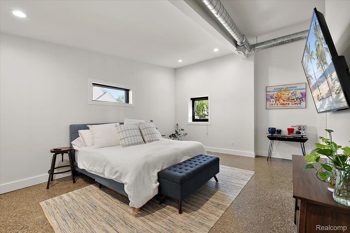 1300 Batavia Avenue 2