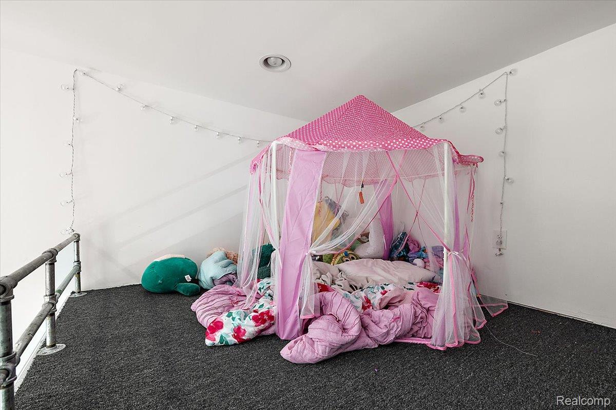 1300 Batavia Avenue 2