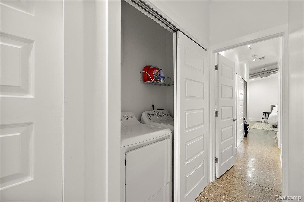 1300 Batavia Avenue 2