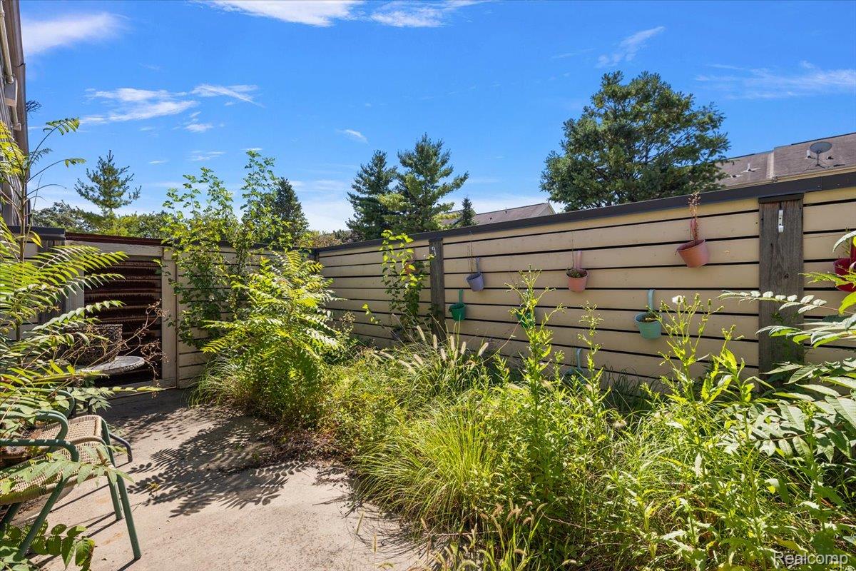 1300 Batavia Avenue 2