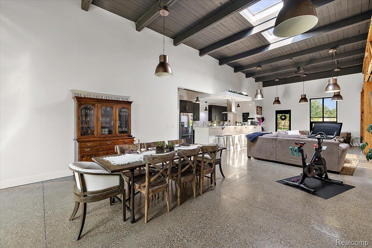 1300 Batavia Avenue 2