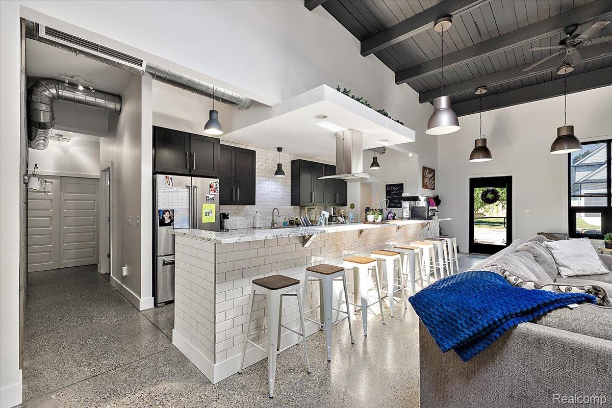 1300 Batavia Avenue 2