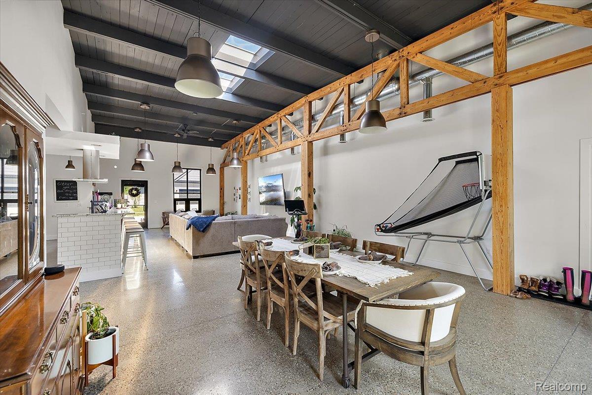 1300 Batavia Avenue 2