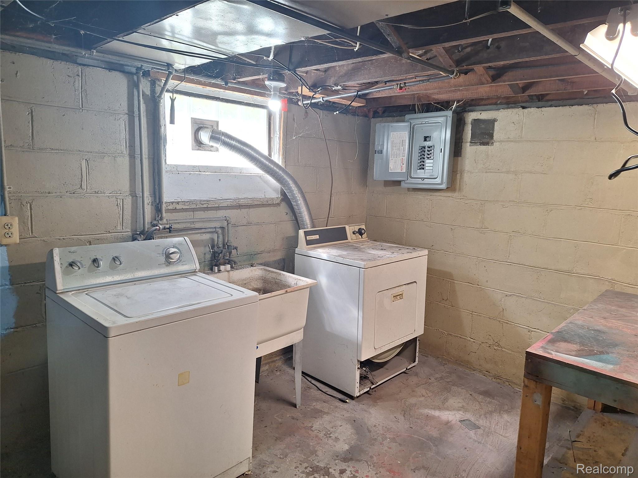 11359 Sherman Avenue